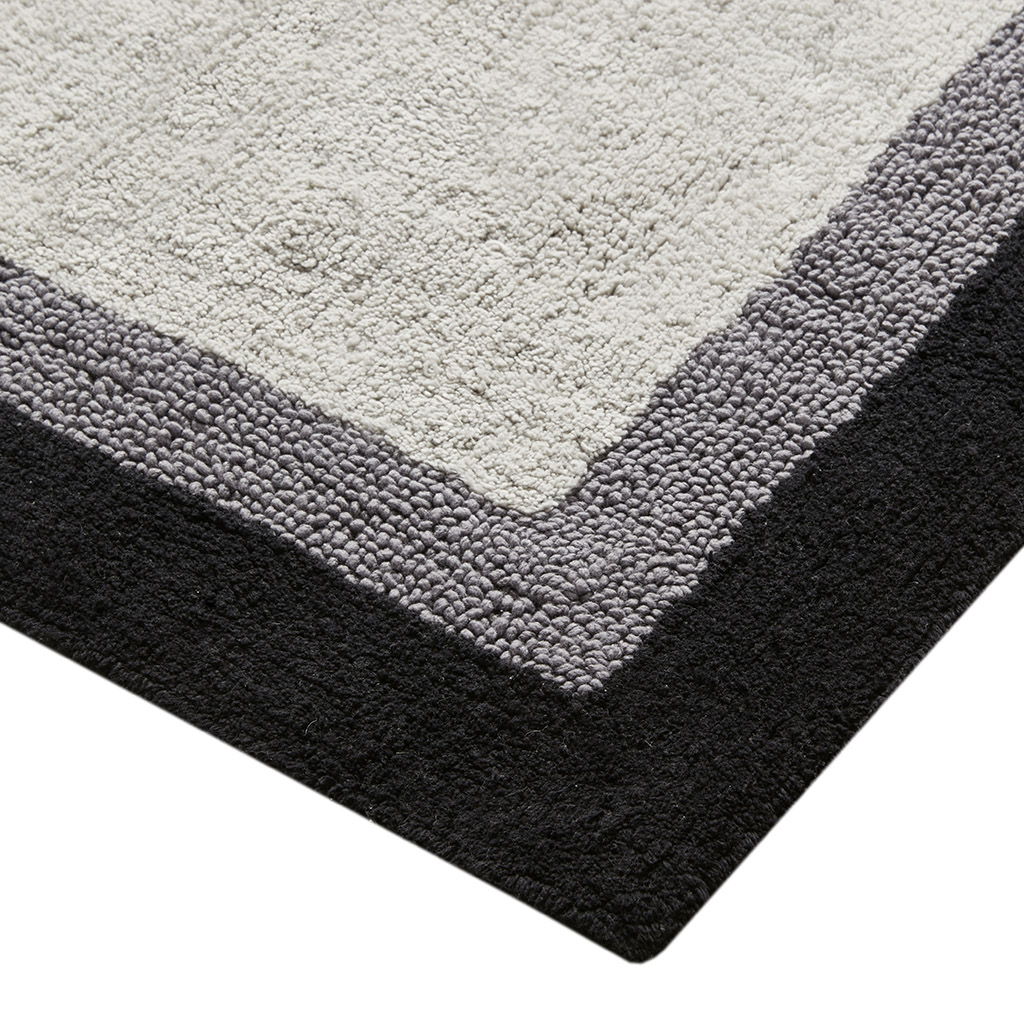 Amherst - 20" x 30" Tufted Bath Rug - Black