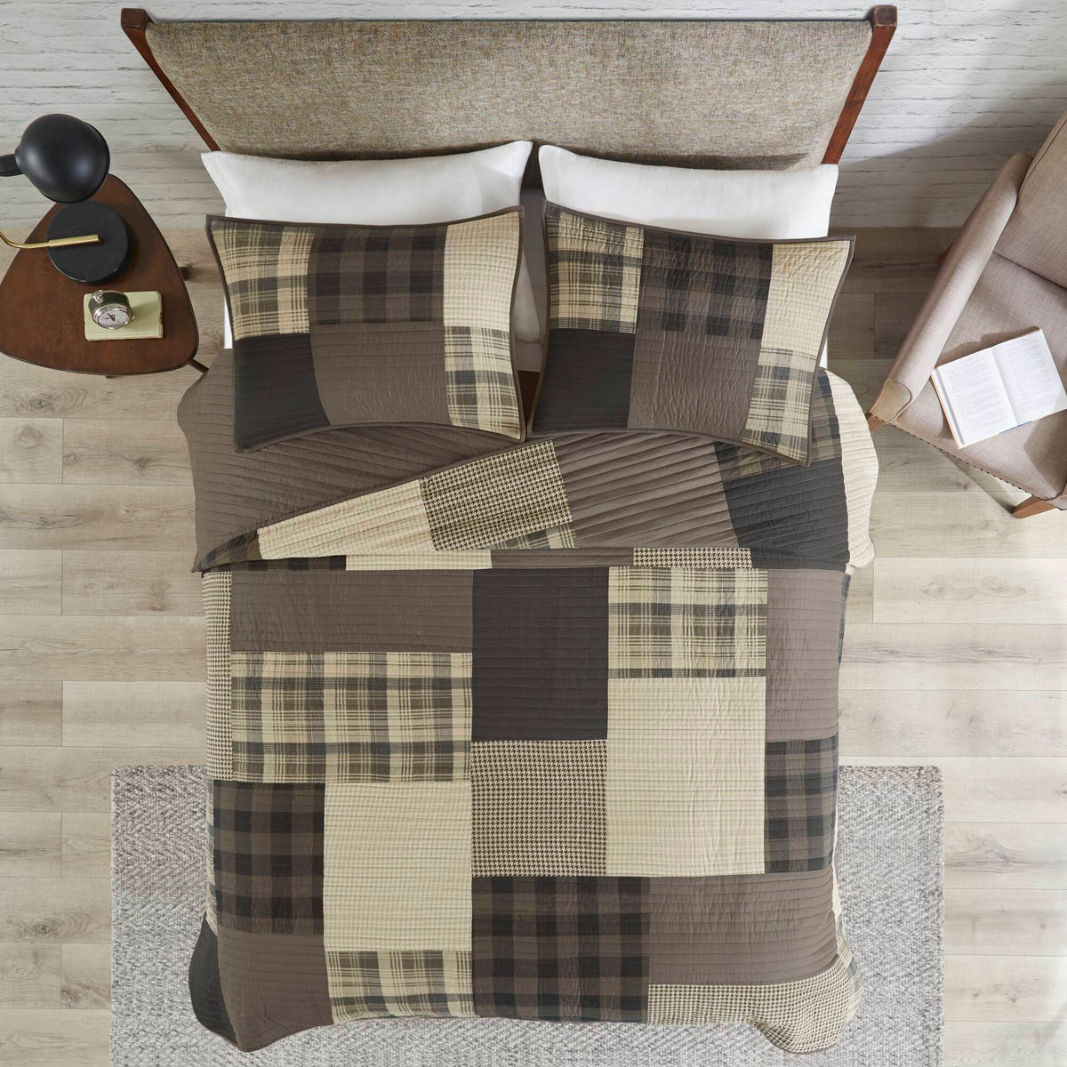 Winter Hills - King Oversized Quilt Set - Tan