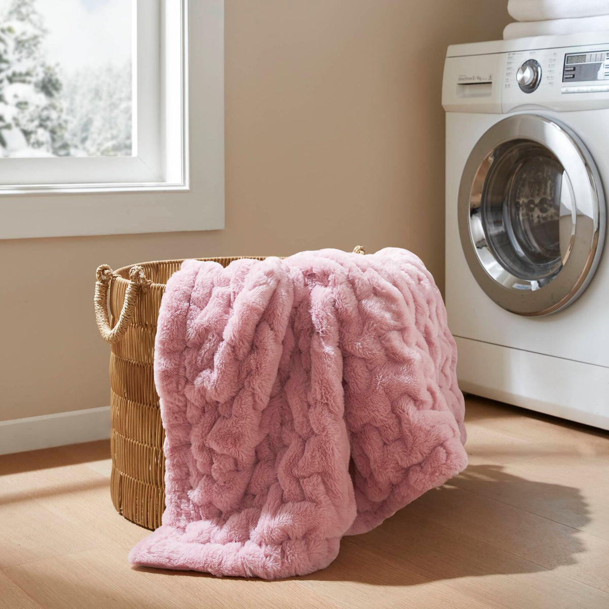 Ruched Fur - Throw - Pink