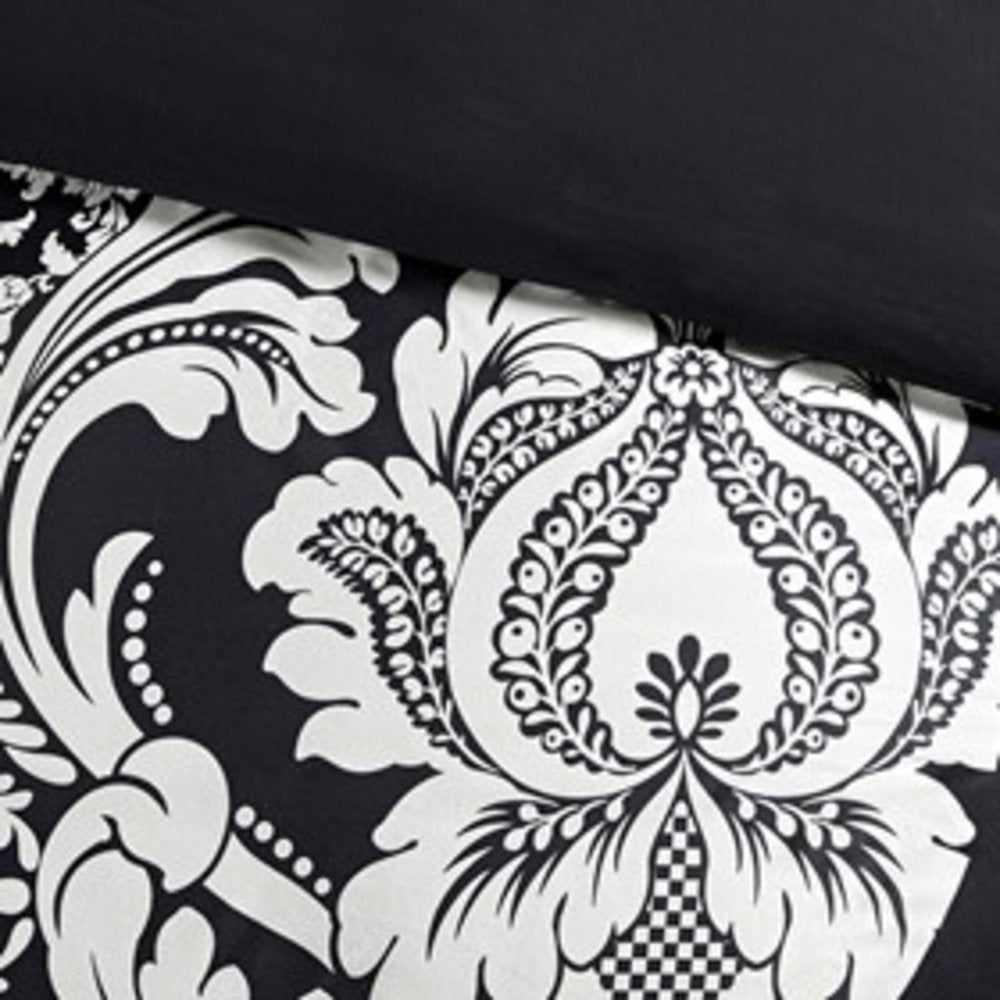 Set of Seven Black And White Damask King Ring Stitch Polyester Sham And Comforter