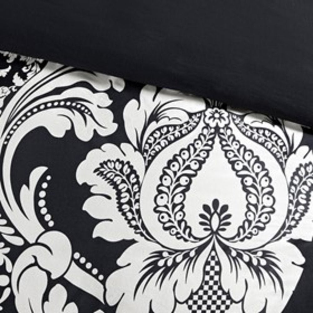 Set of Seven Black And White Damask King Ring Stitch Polyester Sham And Comforter