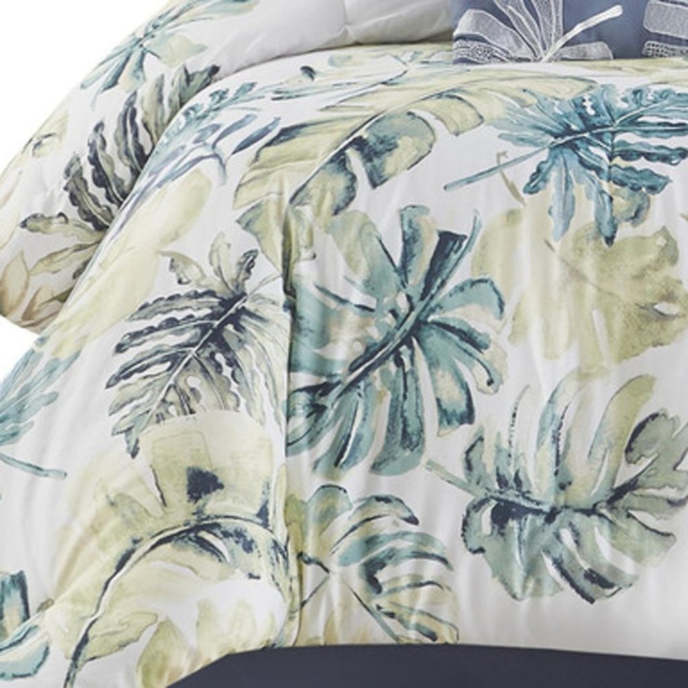 Set of Six White Blue And Green Queen Ring Stitch Sham And Comforter
