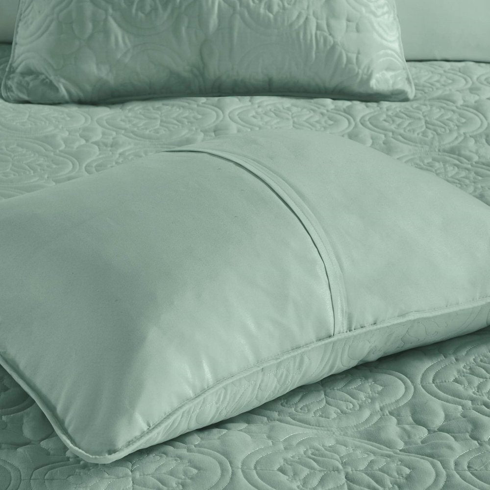 Set of Three Aqua Medallion Queen Ring Stitch Sham And Comforter