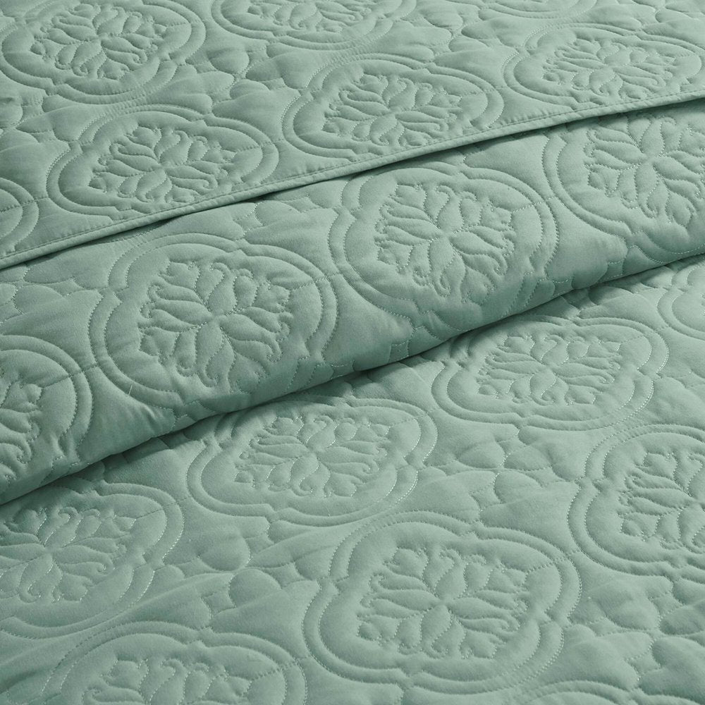 Set of Three Aqua Medallion Queen Ring Stitch Sham And Comforter