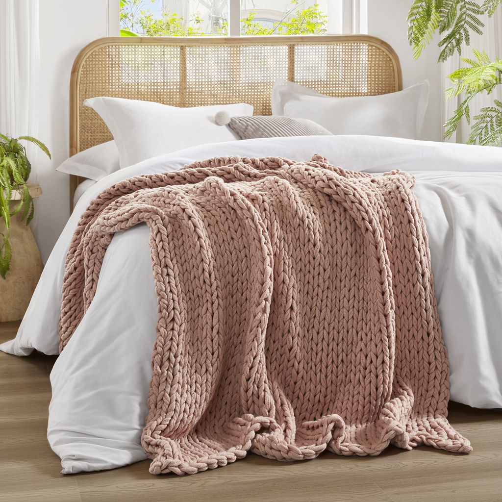 Chunky Double Knit - Handmade Throw - Blush