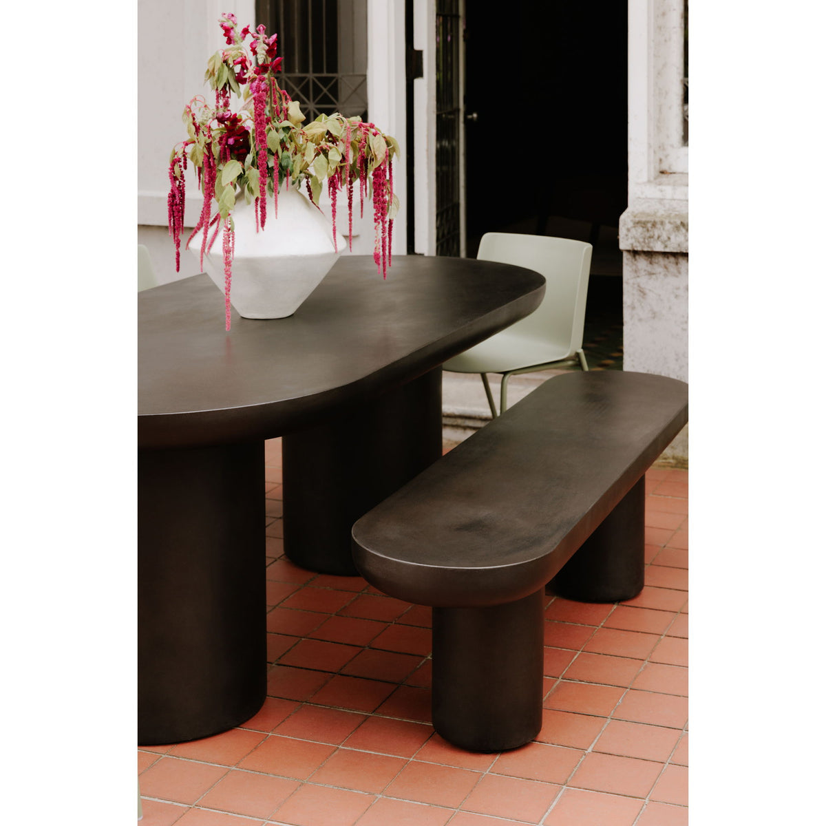 Rocca - Bench Concrete - Black