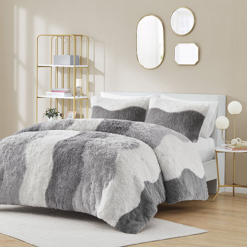Cassie - Ombre Shaggy Faux Fur Comforter Set - Gray / White