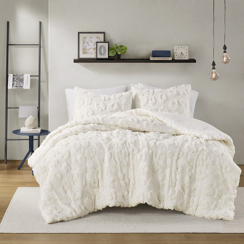 Larissa - 3 Piece King/California King Animal Comforter Set - Off-White