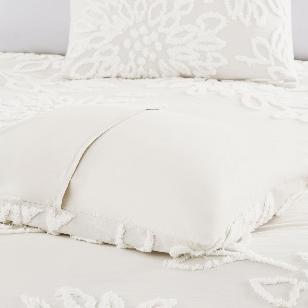 Veronica - King 3 Piece Tufted Floral Comforter Set - Off White