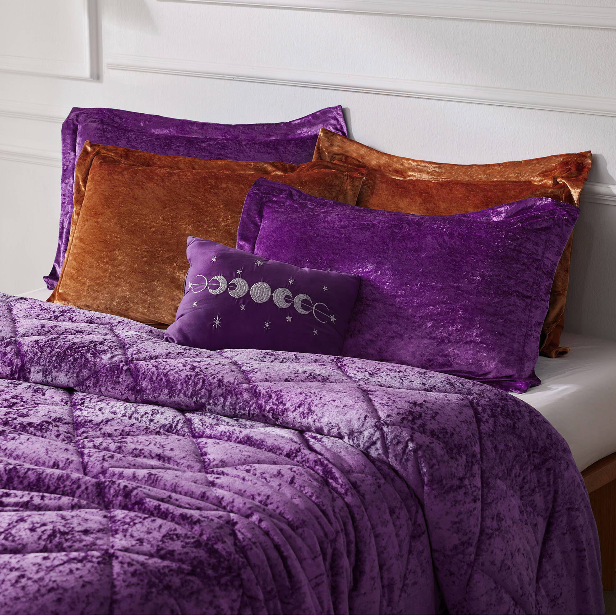 Felicia - King Comforter Set - Purple