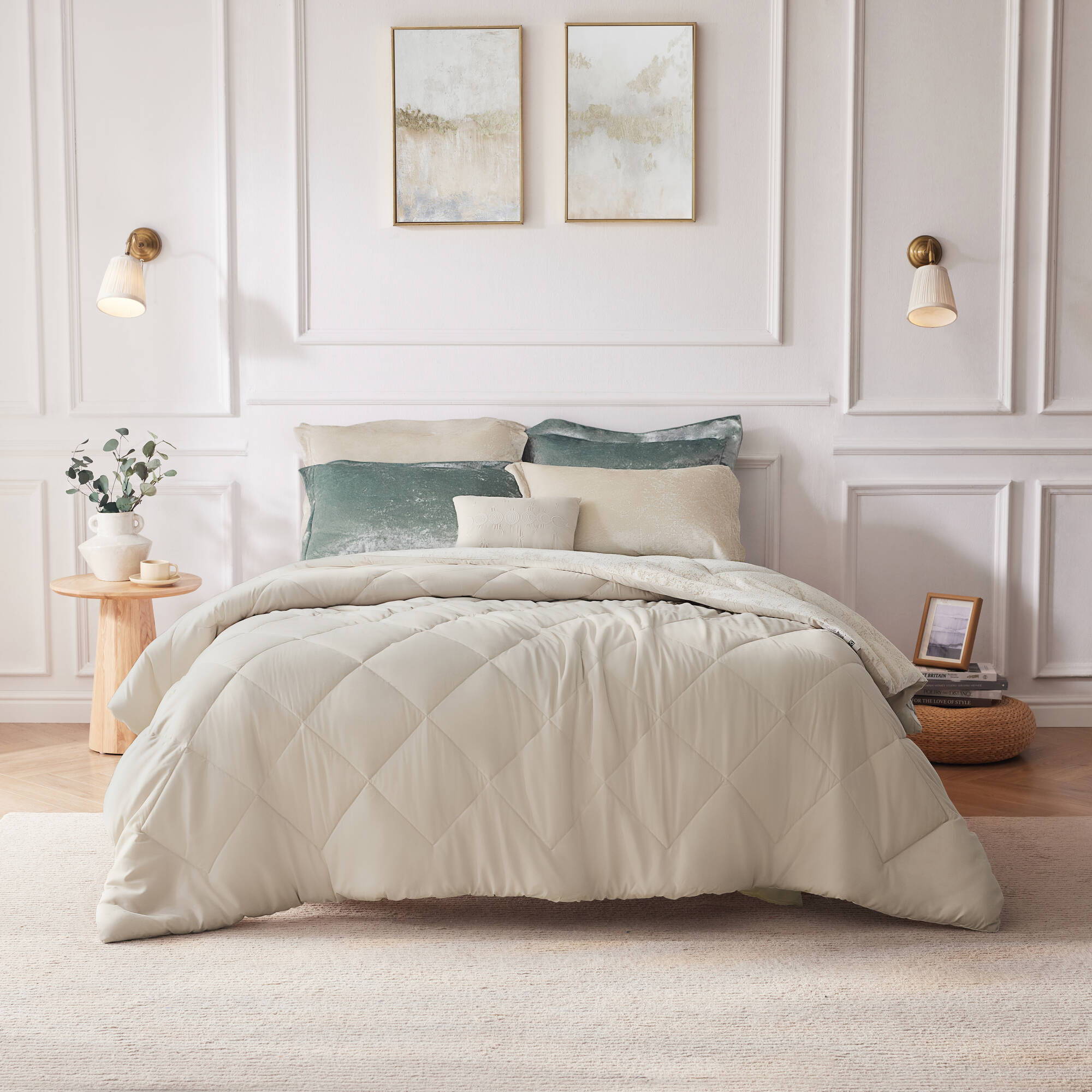 Felicia - Velvet Twin Comforter Set With Throw Pillow - Champagne