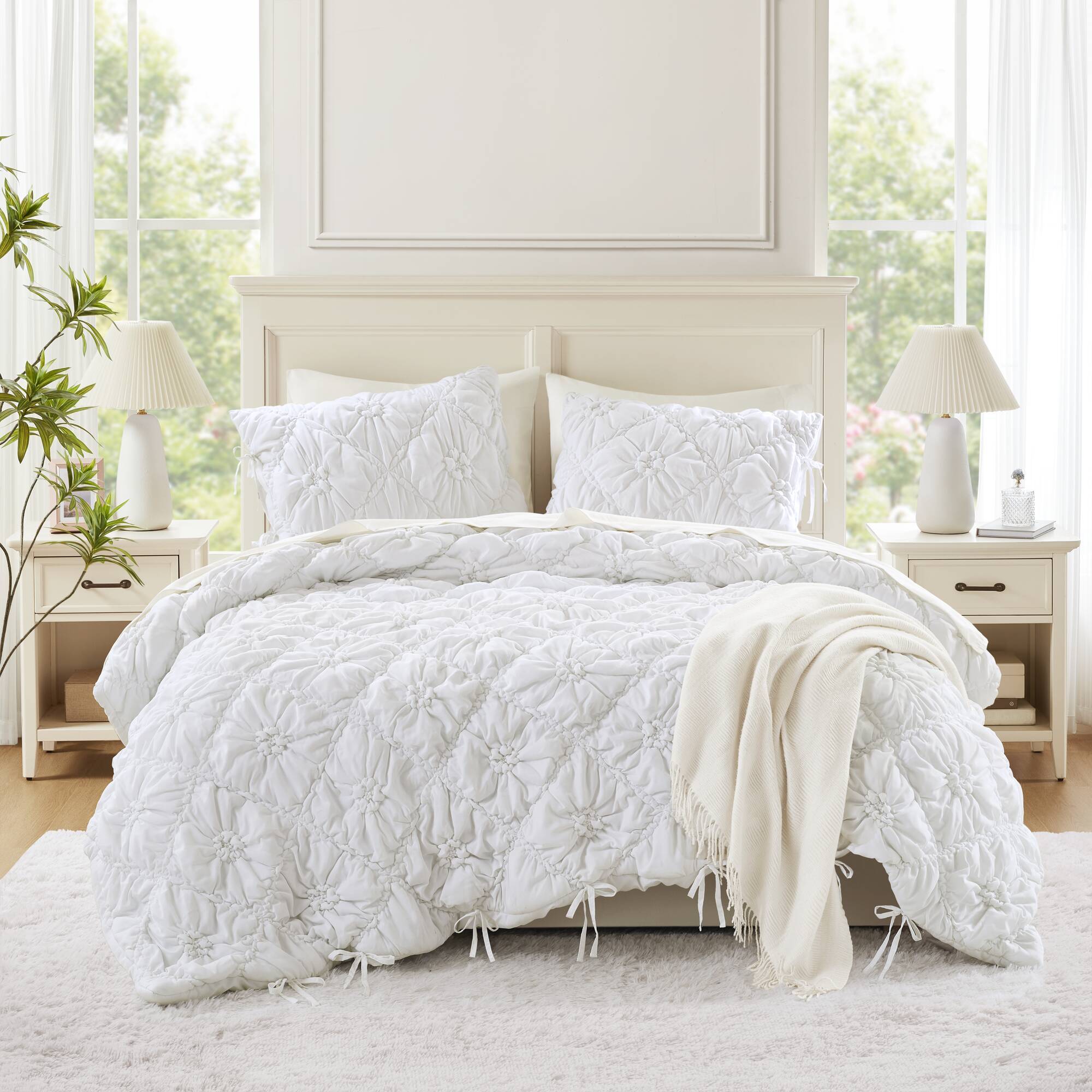 Lily - King 3 Piece Comforter Set - White