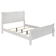 Bedroom Set With Curved Details
