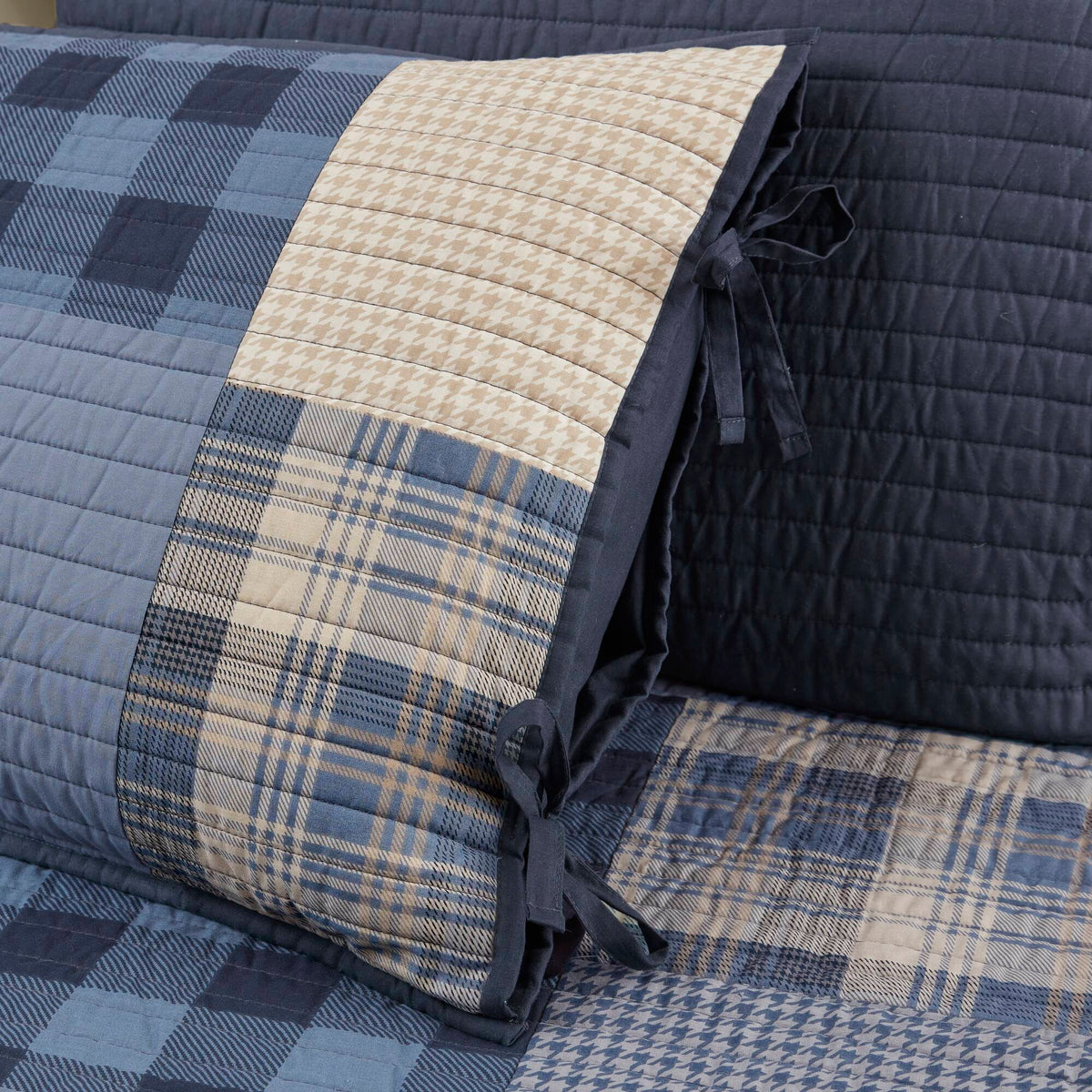 Winter Hills - 5 Piece Day Bed Bedding Set - Blue