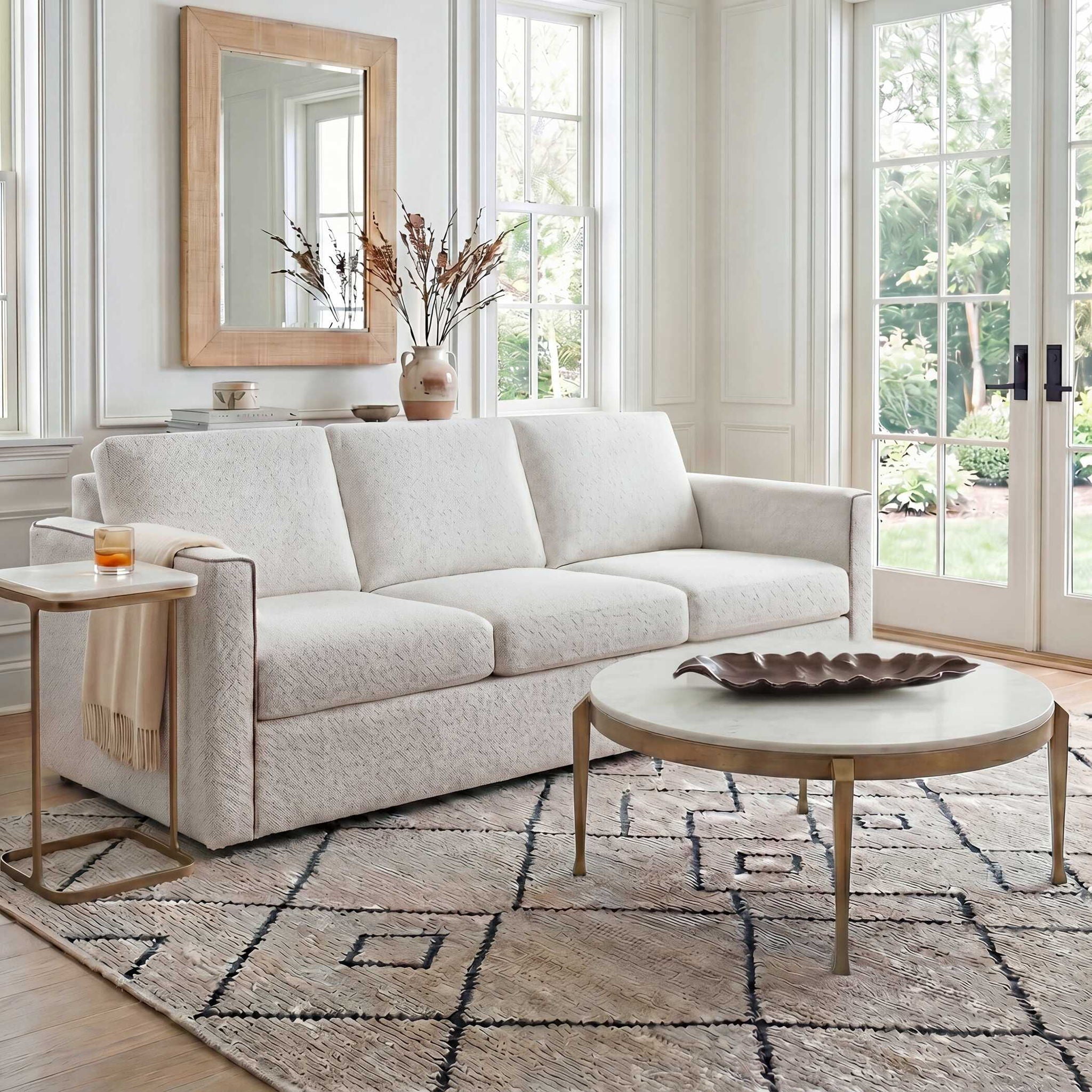 Tylan - Round Marble Coffee Table - Brass / White