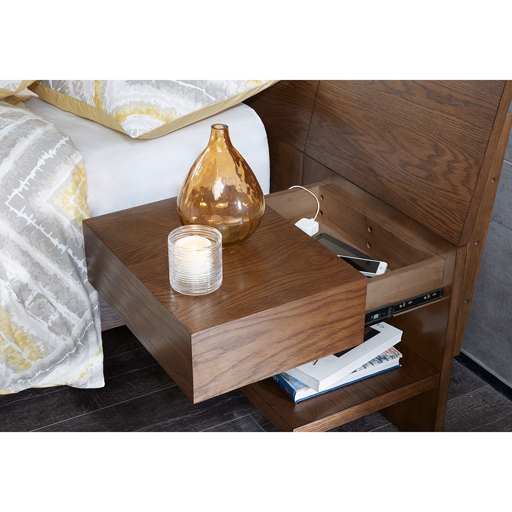 Clark - 3 Piece Bedroom Set (Queen Bed With 2 Nightstands) - Pecan