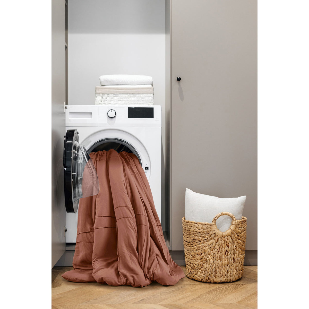 Porter - King Soft Washed Pleated Comforter Set - Clay