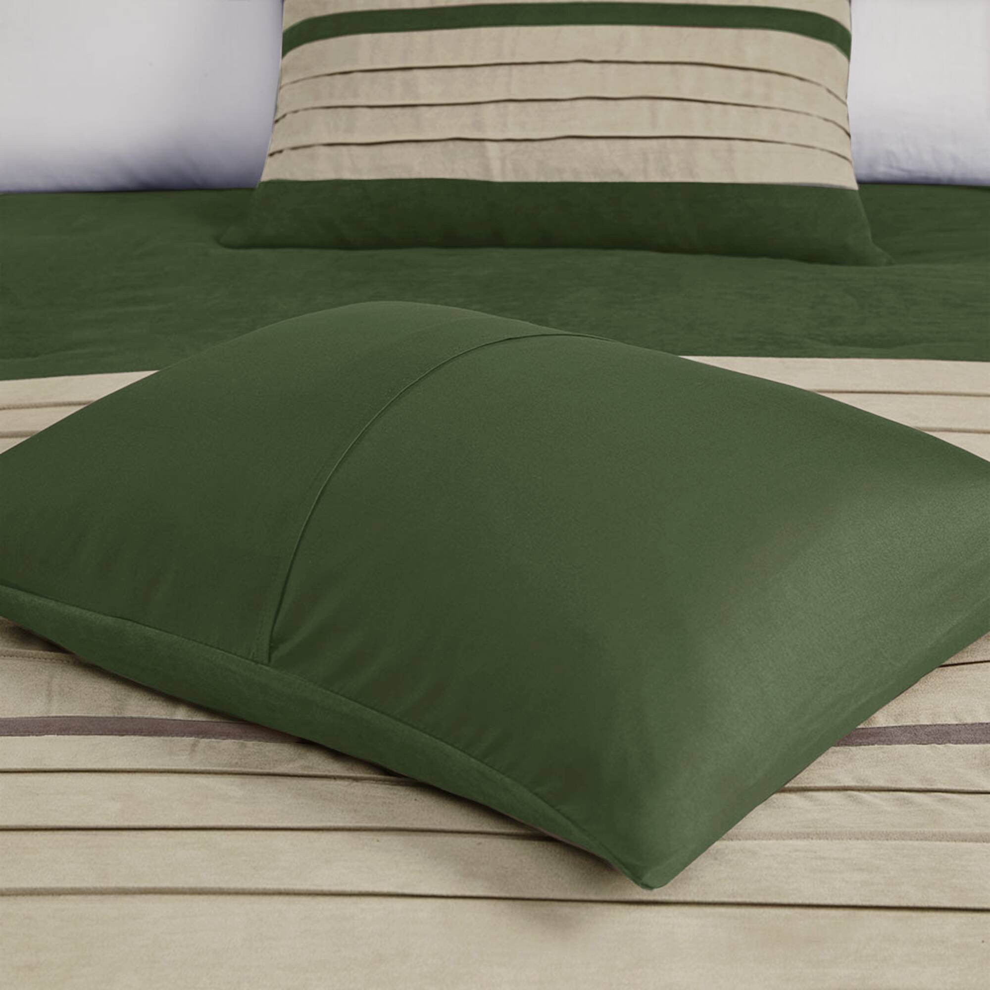 Palmer - California King Piece Comforter (Set of 7) - Green