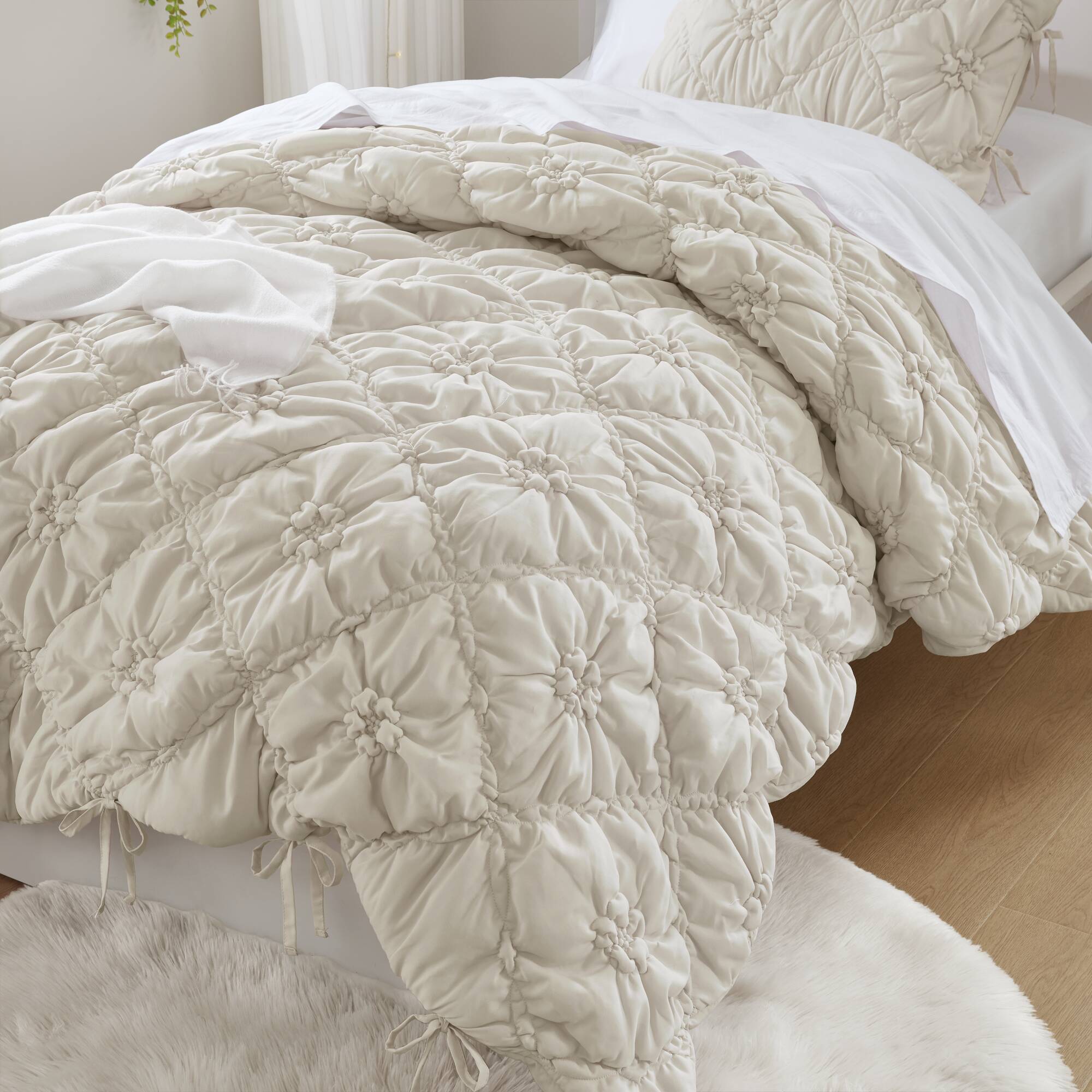 Lily - 2 Piece Comforter Set - Ivory