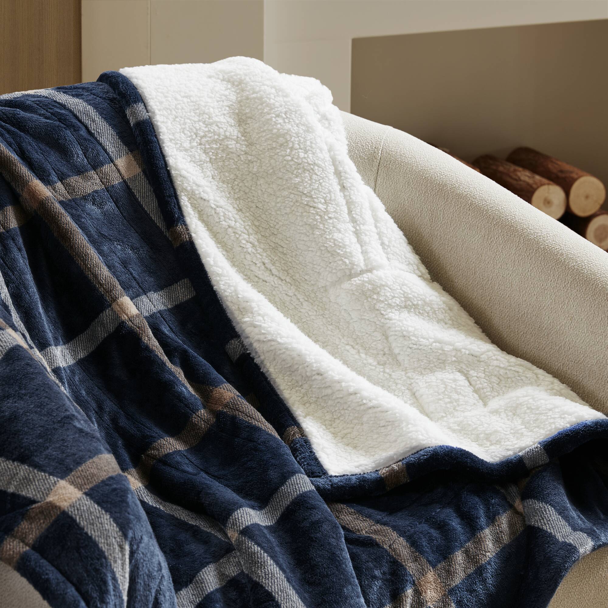 Print Plush To Sherpa - 50X60" Heated Throw - Navy Plaid