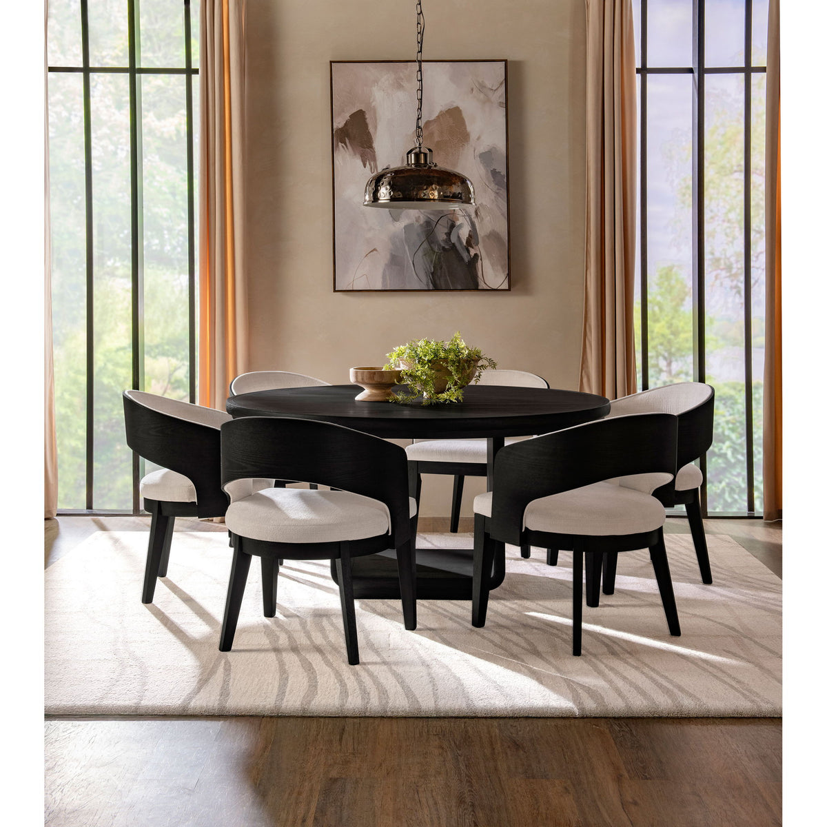 Bangor - Round Dining Table Set With Arm Chairs