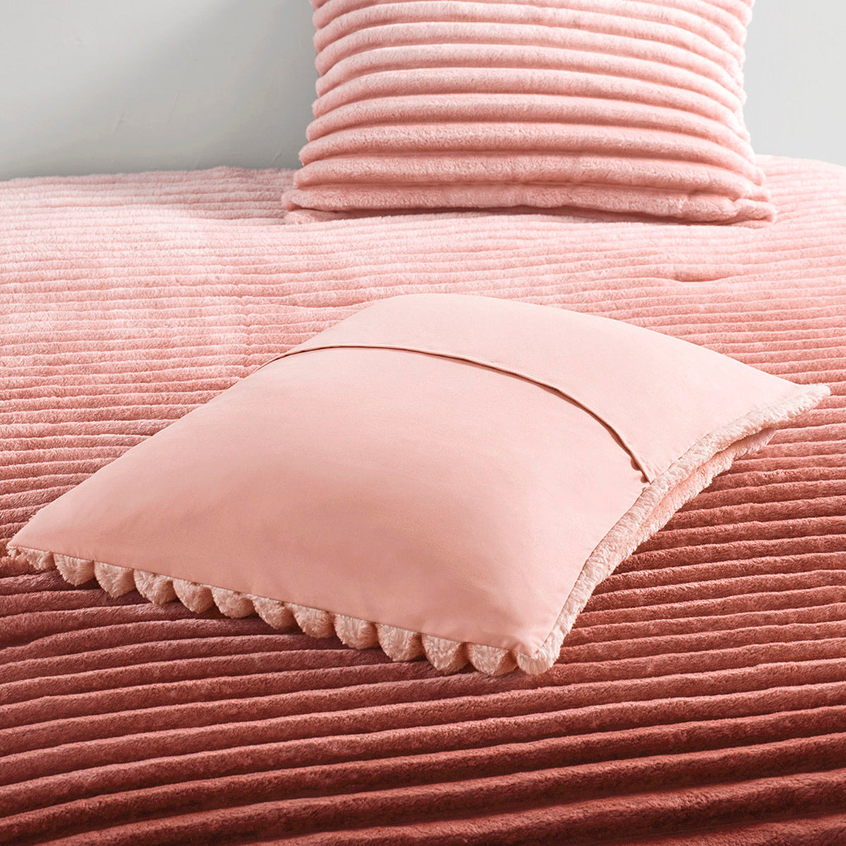 Avril - Full/Queen Fluffy Ribbed Plush Comforter Set - Blush Ombre