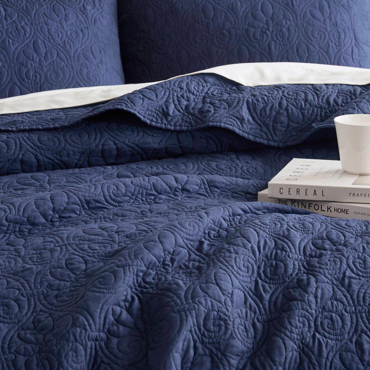 Quebec - King Reversible Coverlet Set - Navy