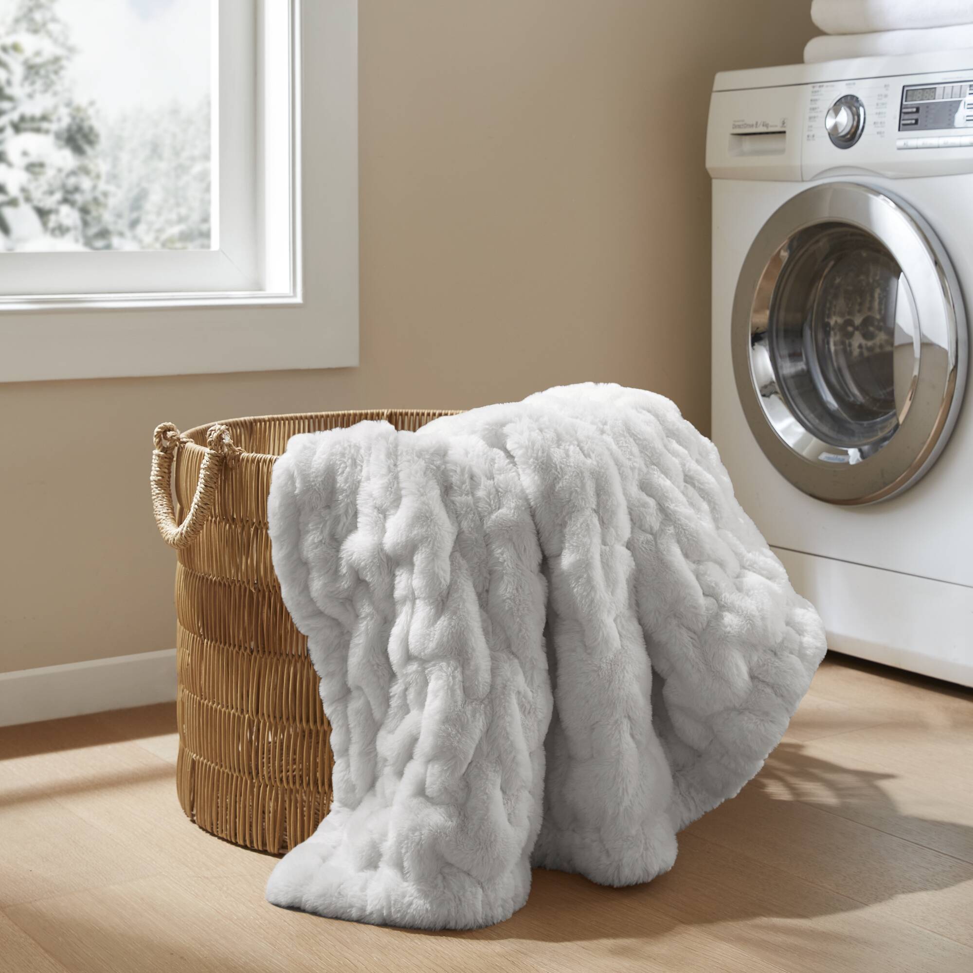 Ruched Fur - Throw - Silver Gray