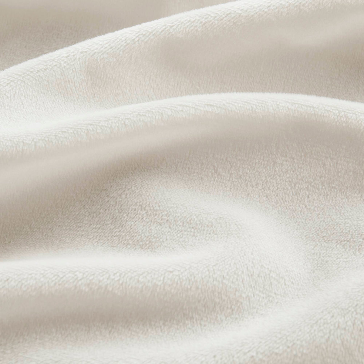 Vivienne - Faux Fur Throw - Ivory