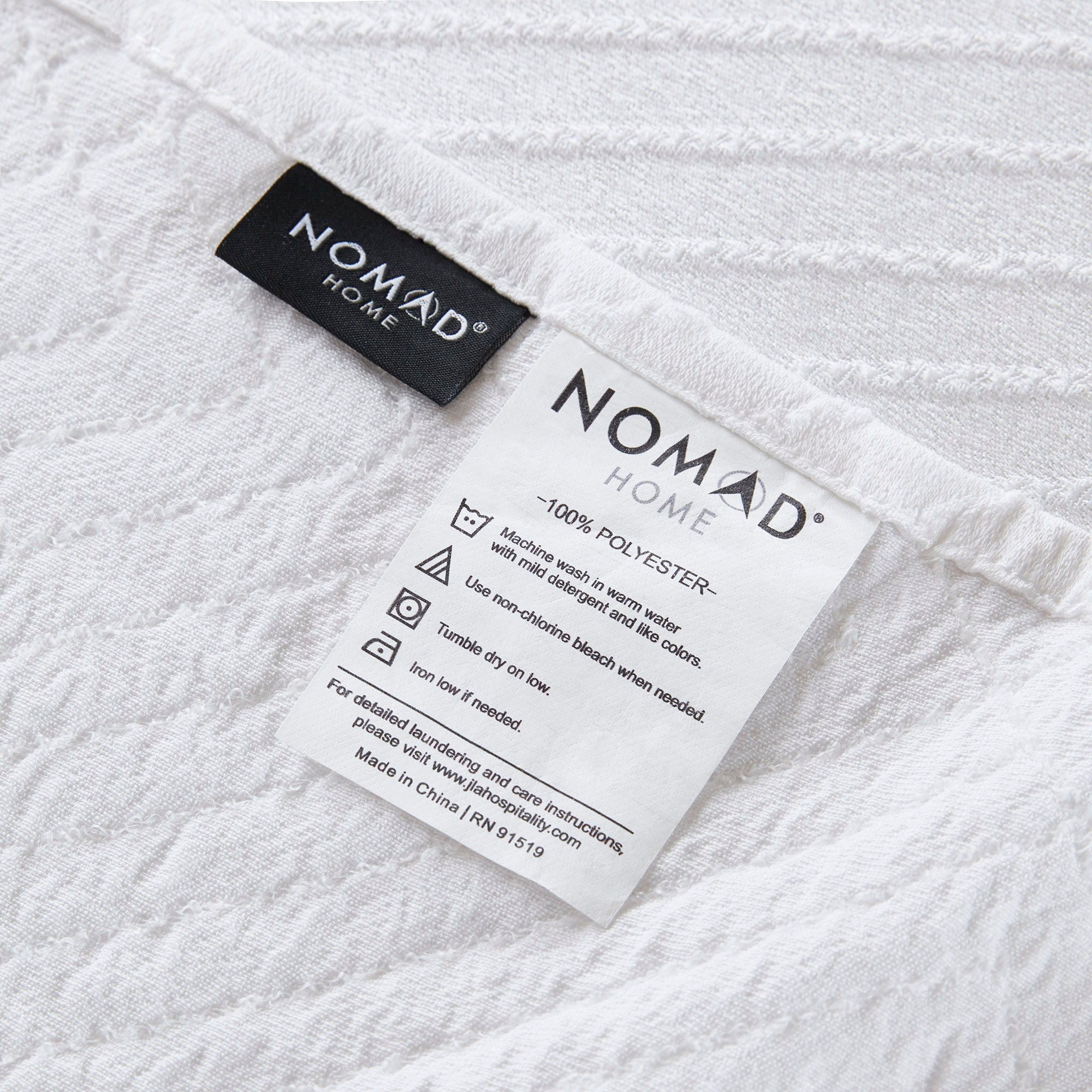 Jacquard Lark - King Essential Coverlet - White