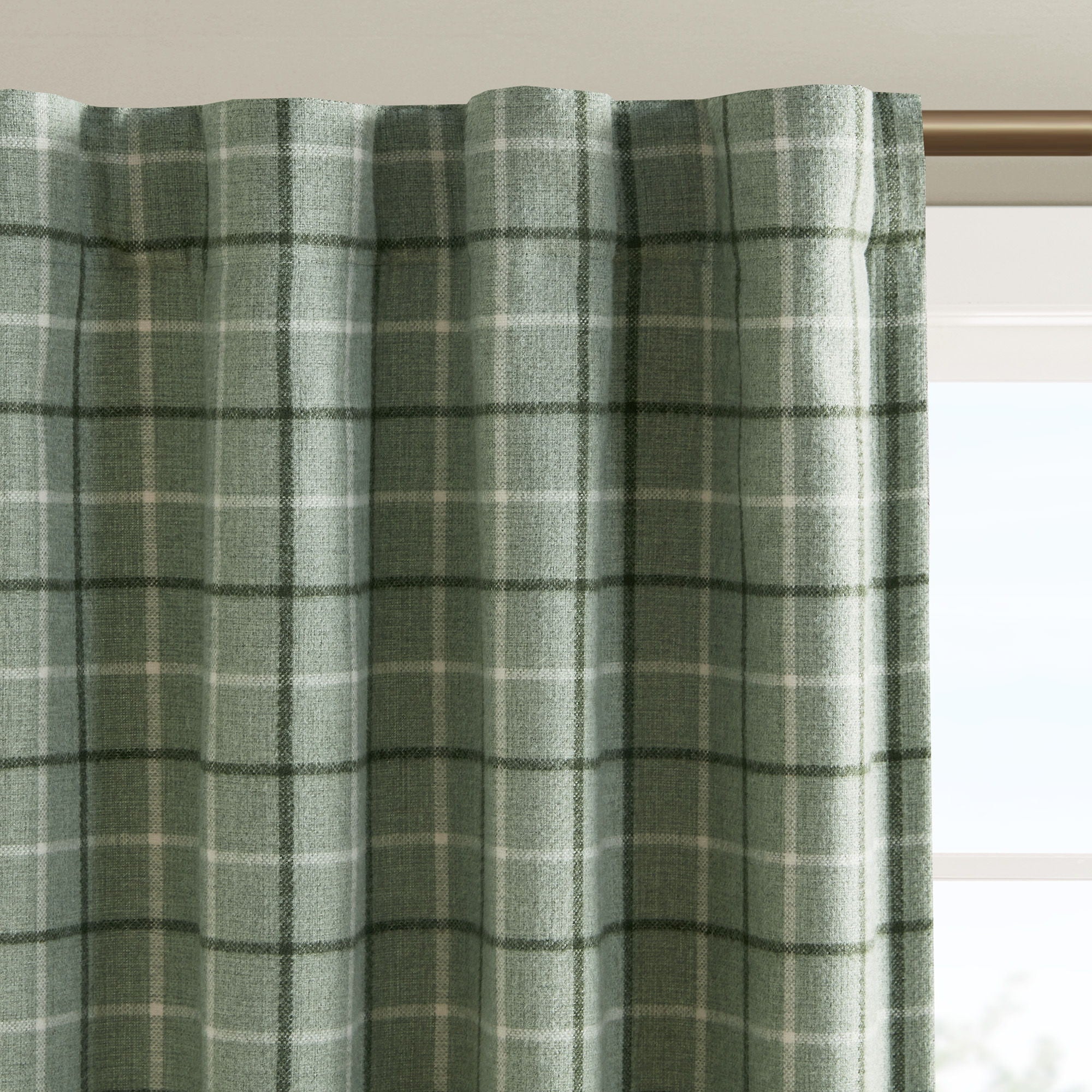 Anaheim - Plaid Rod Pocket and Back Tab Curtain Panel With Fabric Lining - Green