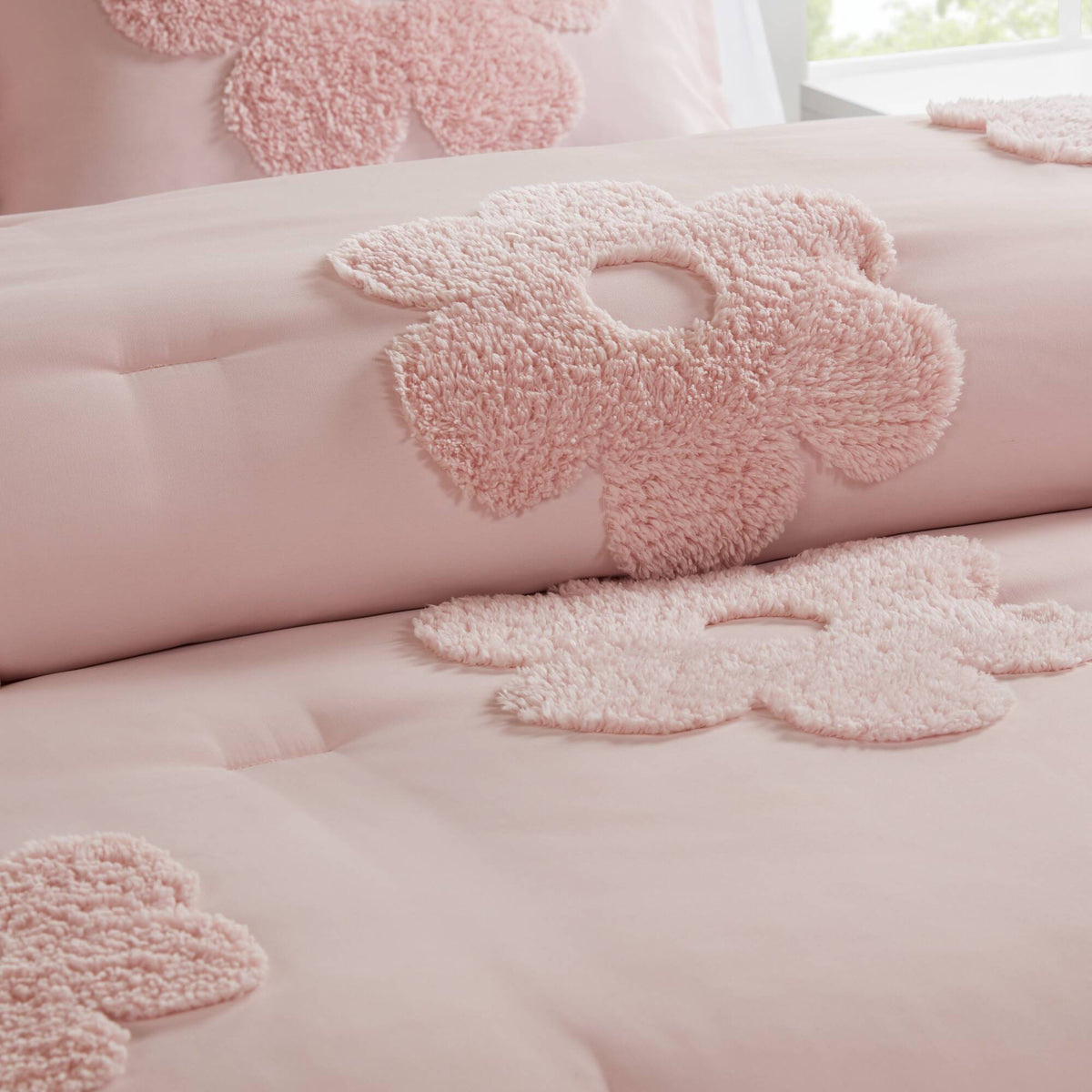 Gracie - Twin Floral Reversible Comforter Set With Flower Throw Pillow - Pink
