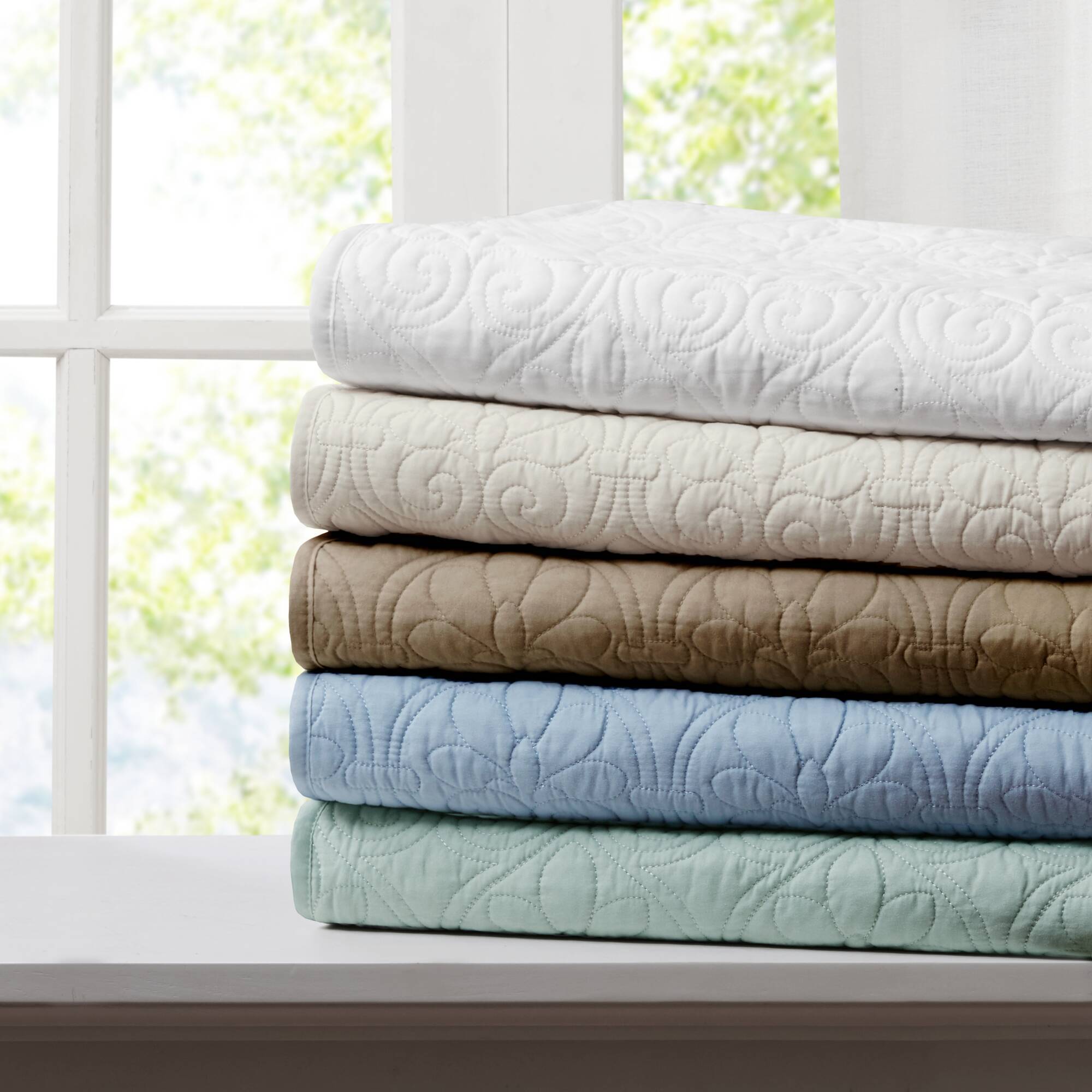 Quebec - Oversized Quilted Throw - Khaki