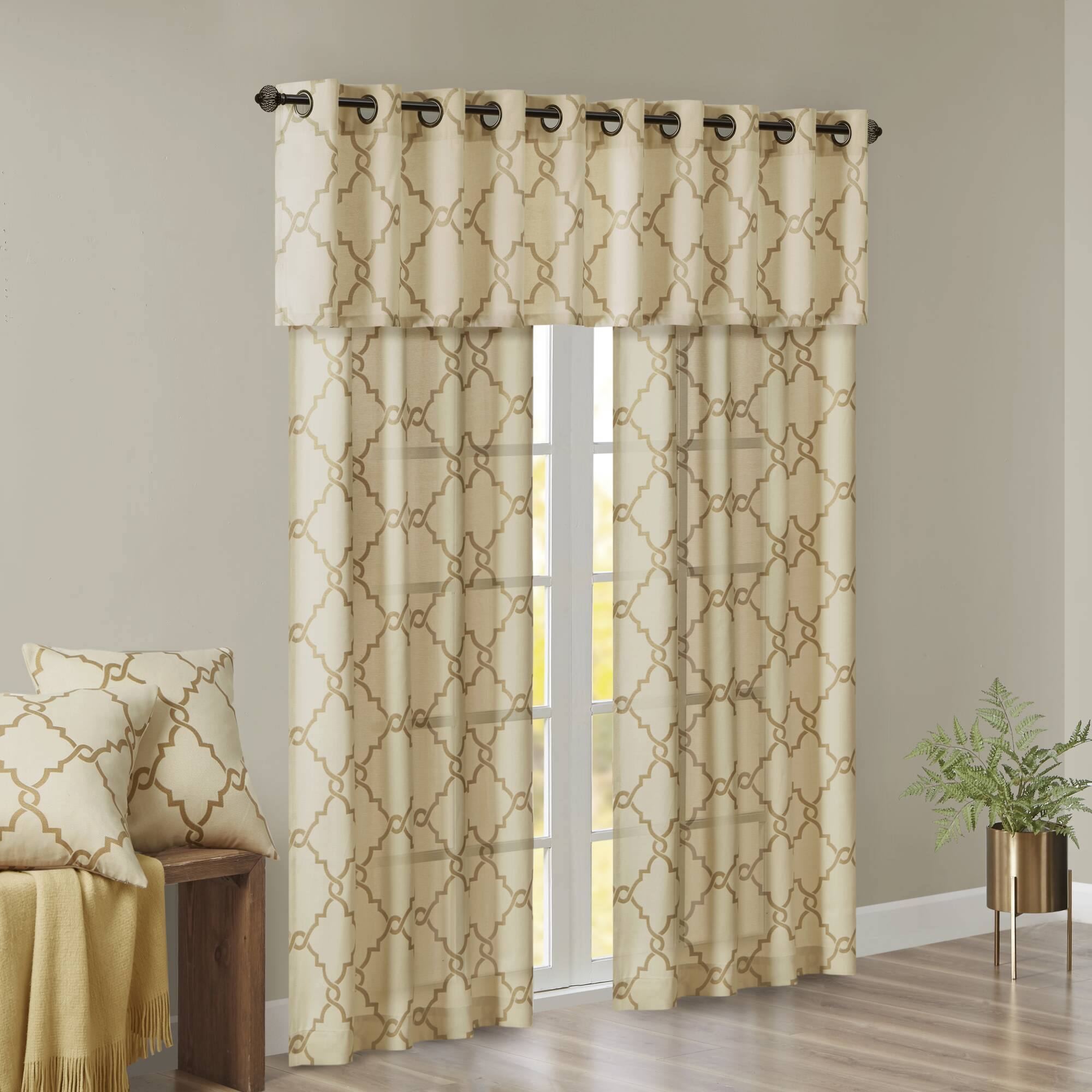 Saratoga - Fretwork Print Grommet Top Window Valance - Beige / Gold