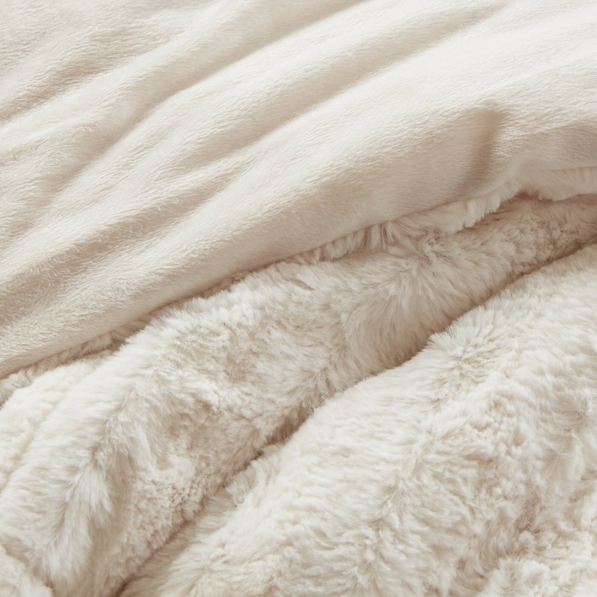 Duke - King Comforter Mini Set - Champagne