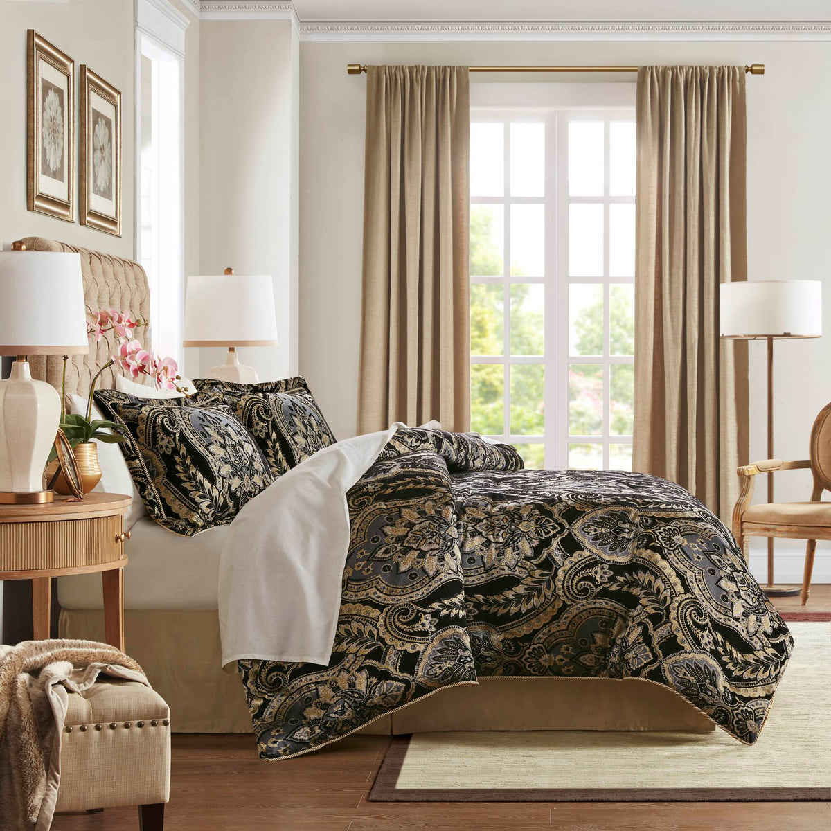 Julius - Queen Comforter Set - Black
