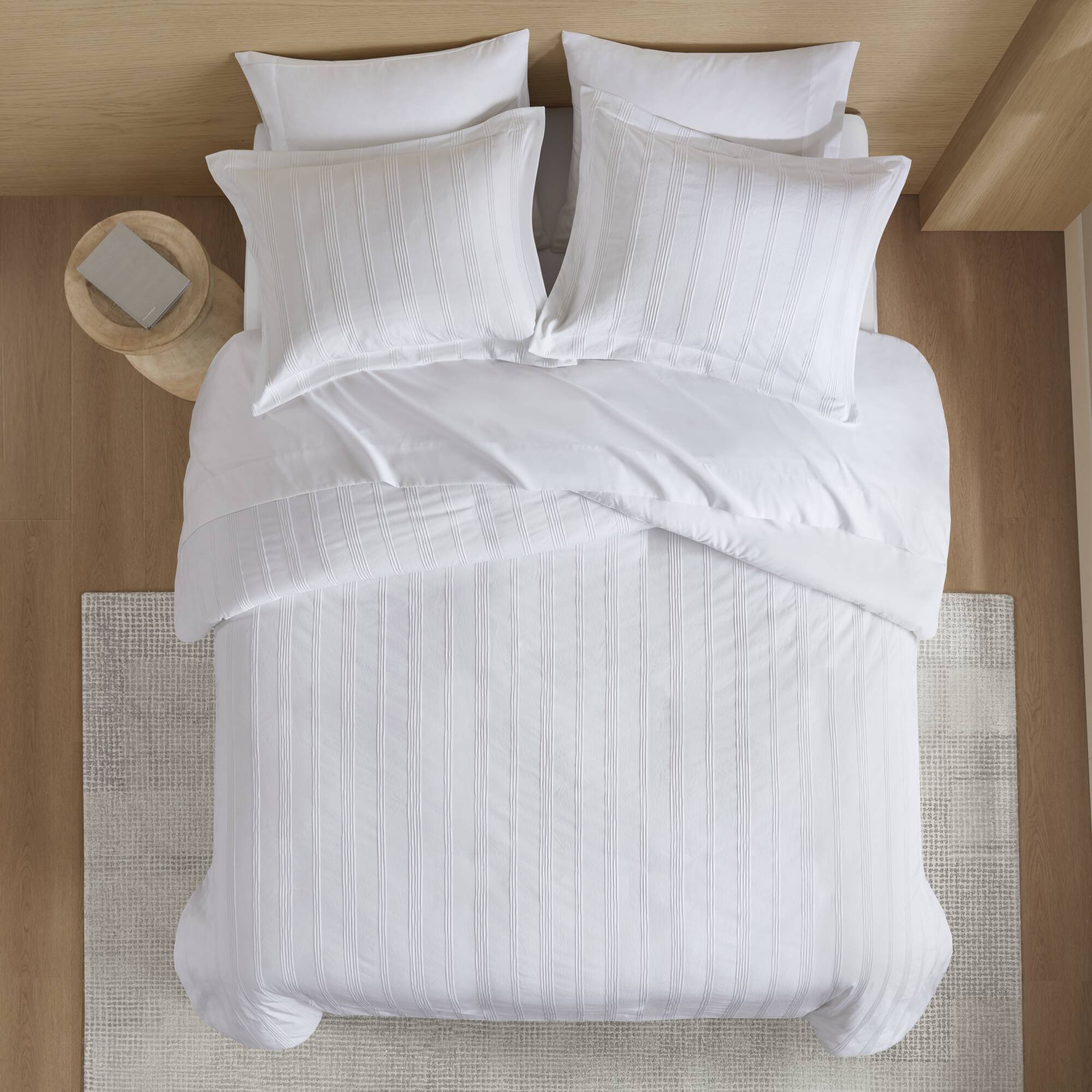 Logan - Queen Striped Duvet Set - White