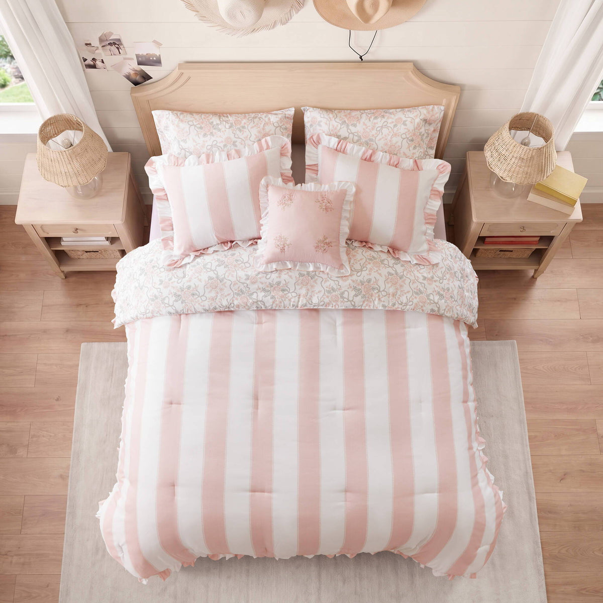 Lara - Twin Long Comforter Set - Pink