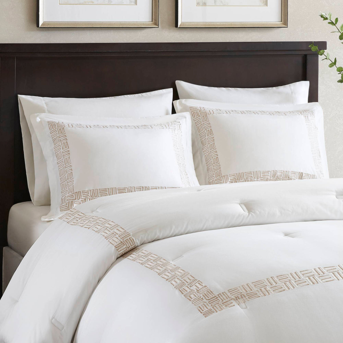 Nile - 4 Piece King Sateen With Embroidery Oversized Comforter Set - Multi