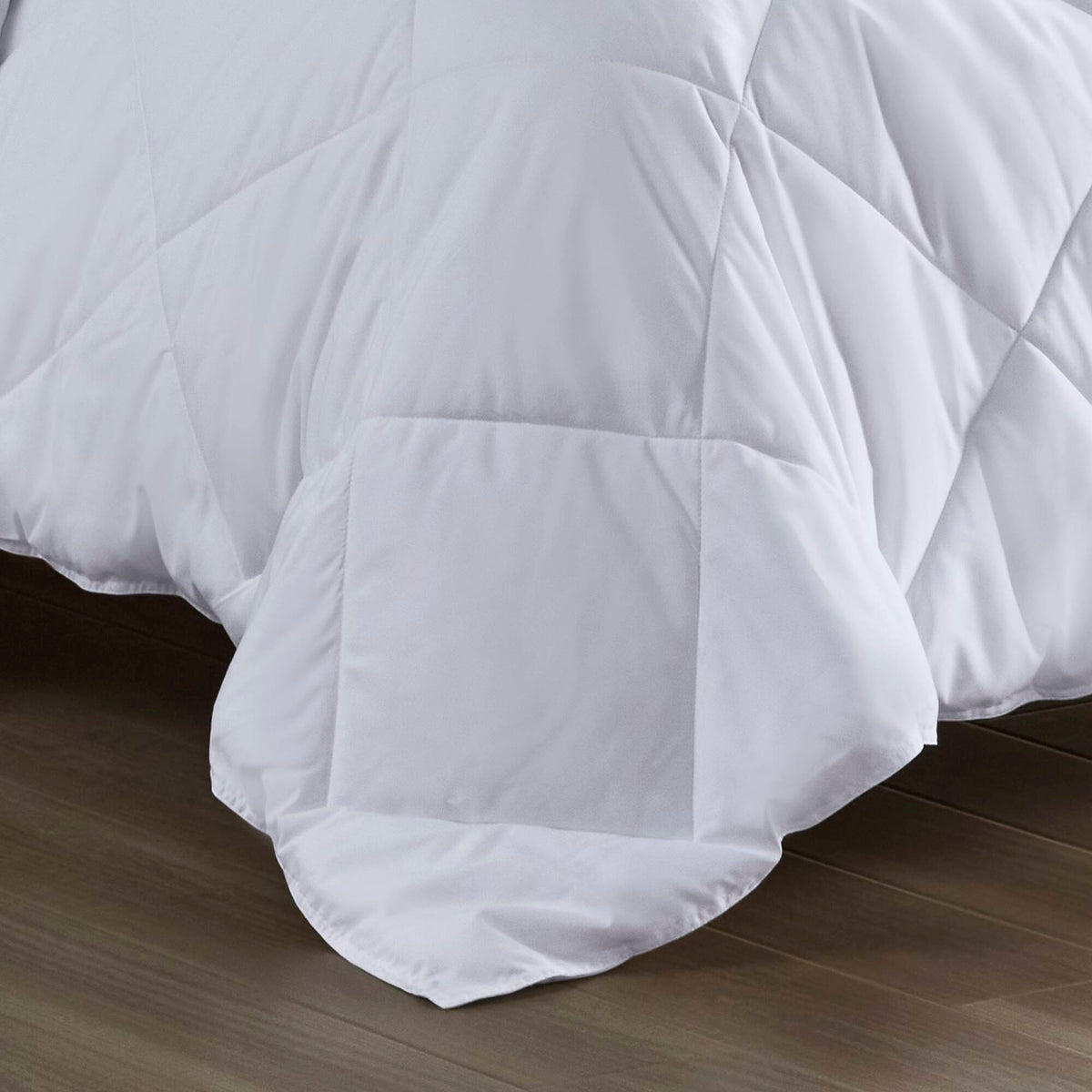 Cooling Touch - Oversized Down Alternative King Comforter - White