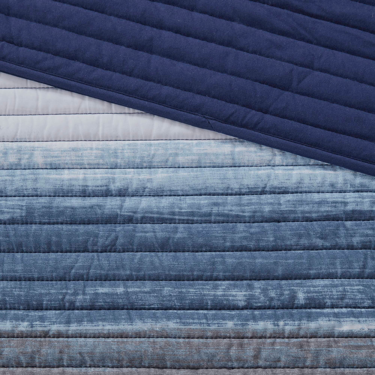 Saben - Twin 6 Piece Quilt Set With Bed Sheets - Navy