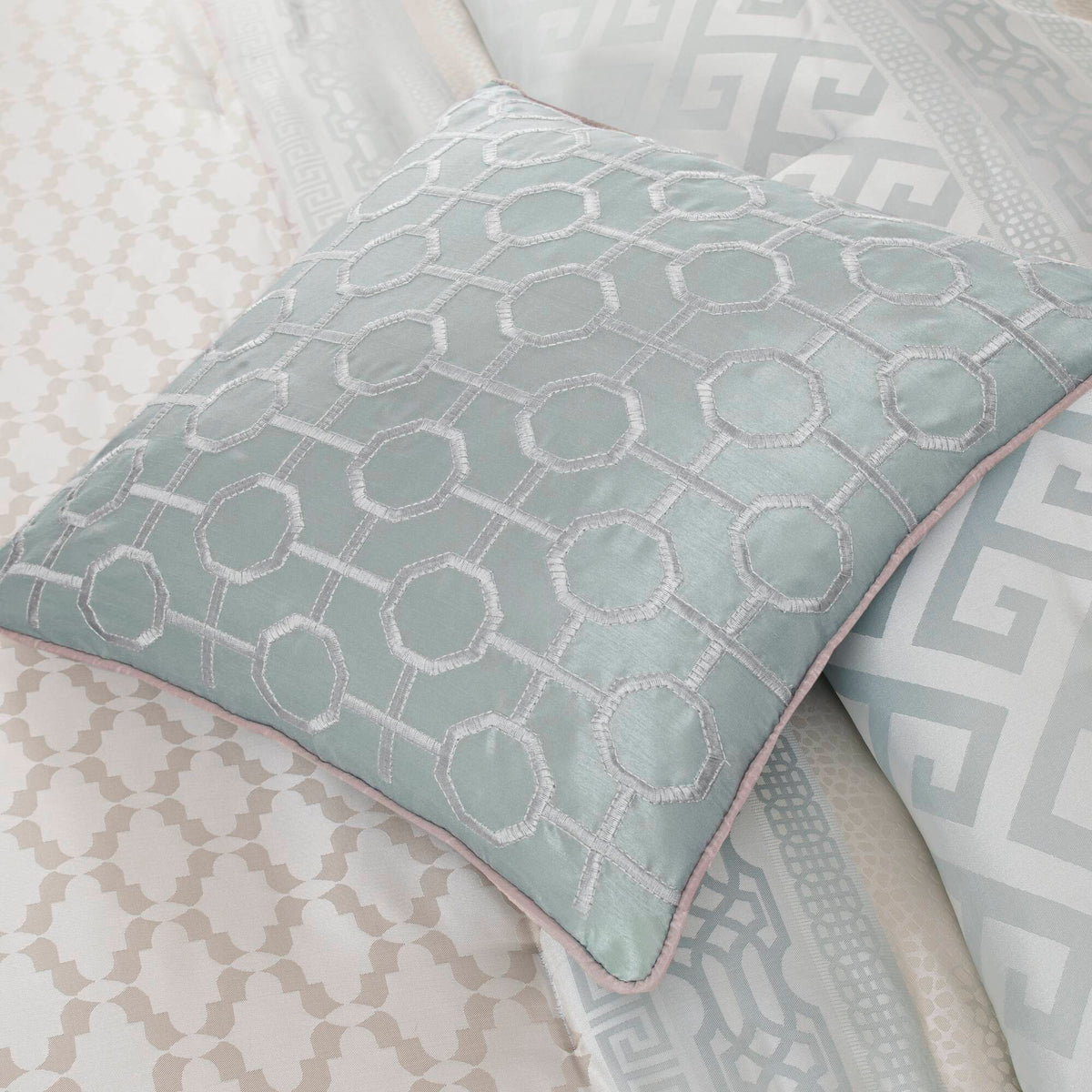 Bennett - California King Comforter (Set of 7) - Aqua