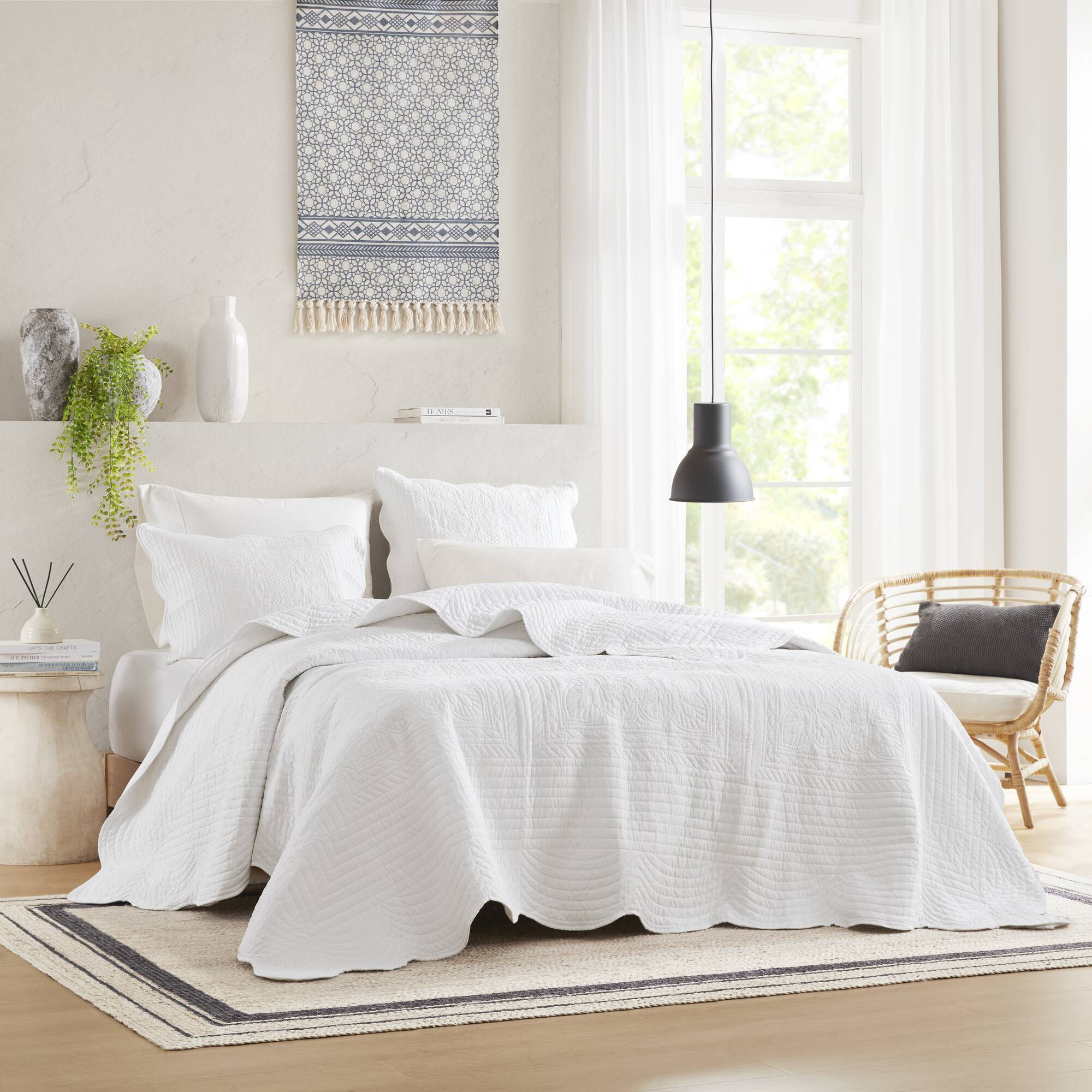 Tuscany - King 3 Piece Reversible Scalloped Edge Coverlet Set - White