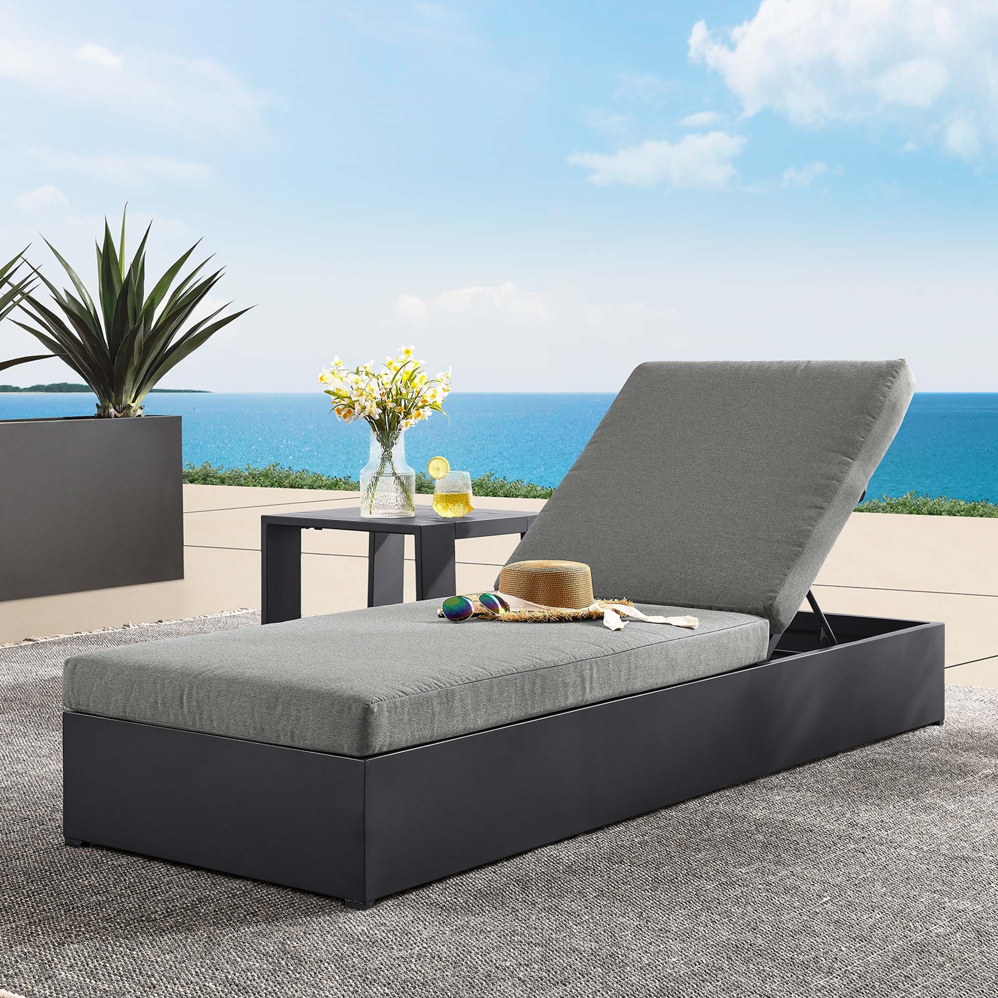 Tahoe Outdoor Patio Powder-Coated Aluminum Chaise Lounge Chair in Gray Charcoal