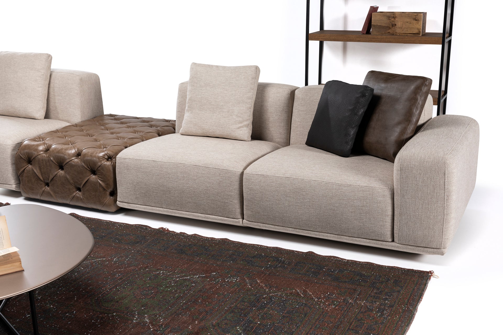 Motto Sectional