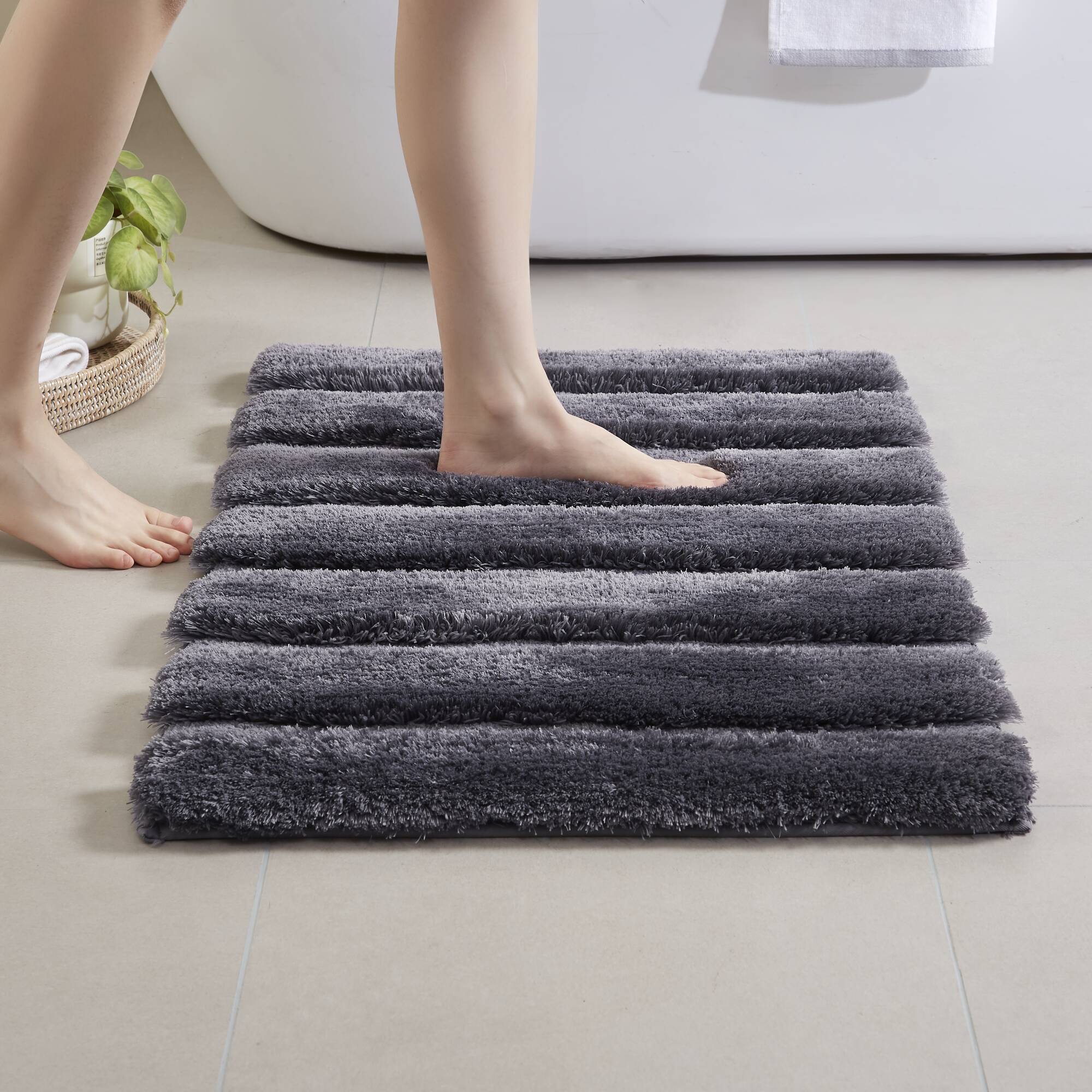 Tufted Pearl Channel - 17" x 24" Rug - Gray