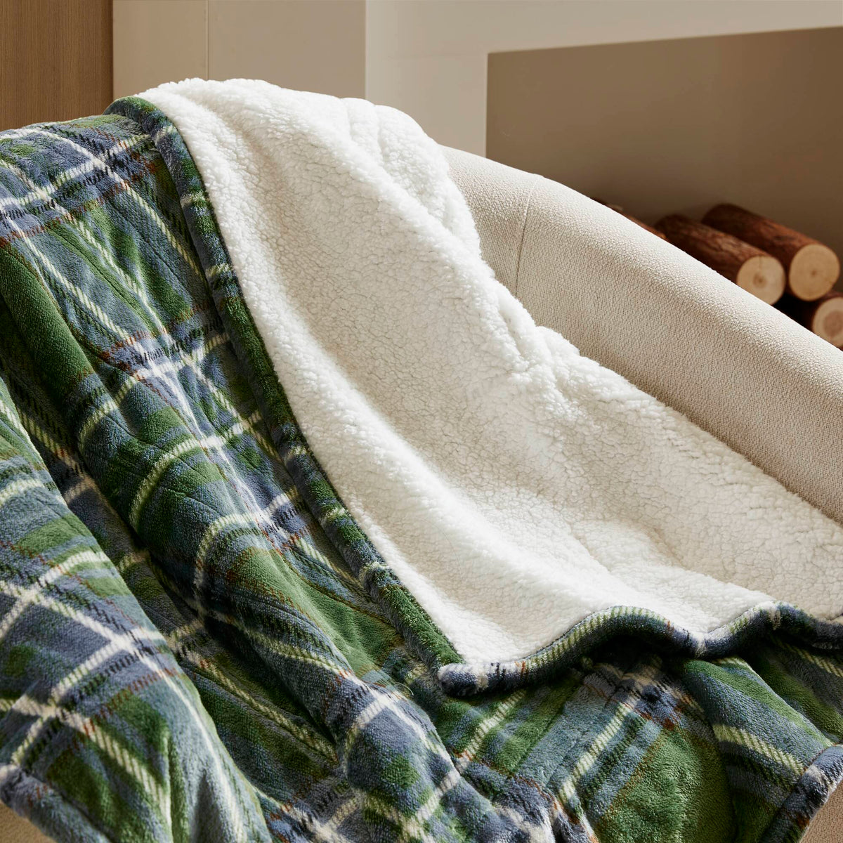 Print Plush To Sherpa - 50X60" Heated Throw - Green Plaid