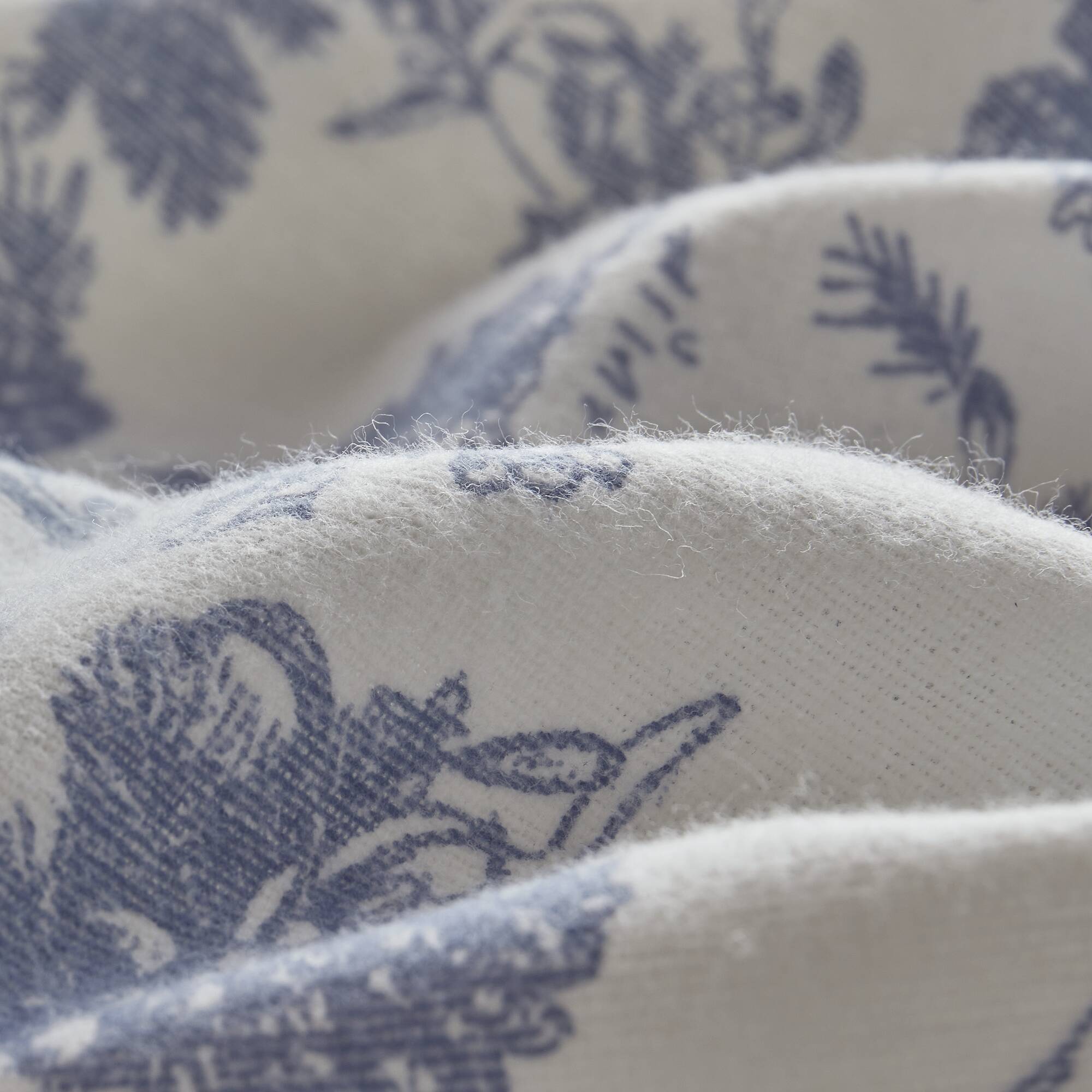 Cozy Cotton Flannel - King Printed Sheet Set - Toile Pine Trees
