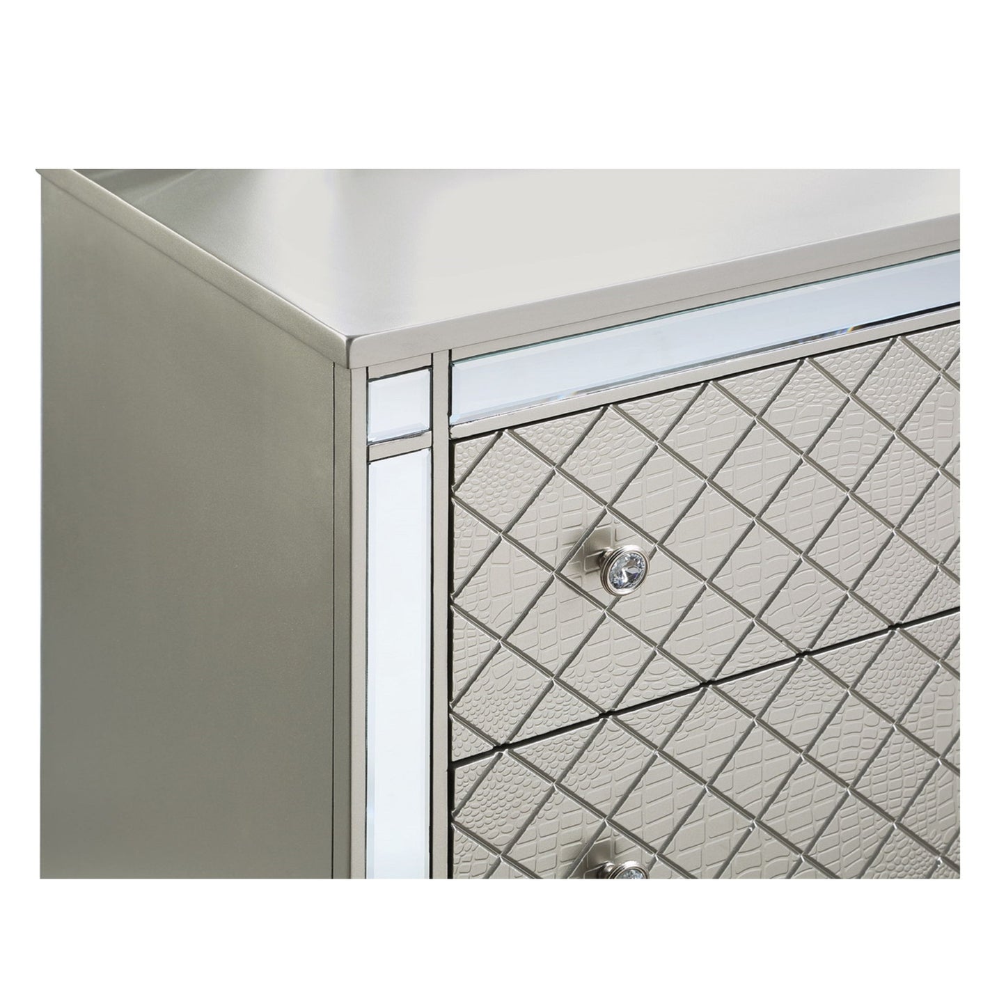 6 Drawer Bedroom Dresser With Diamond Patterned Drawer Fronts - Silver