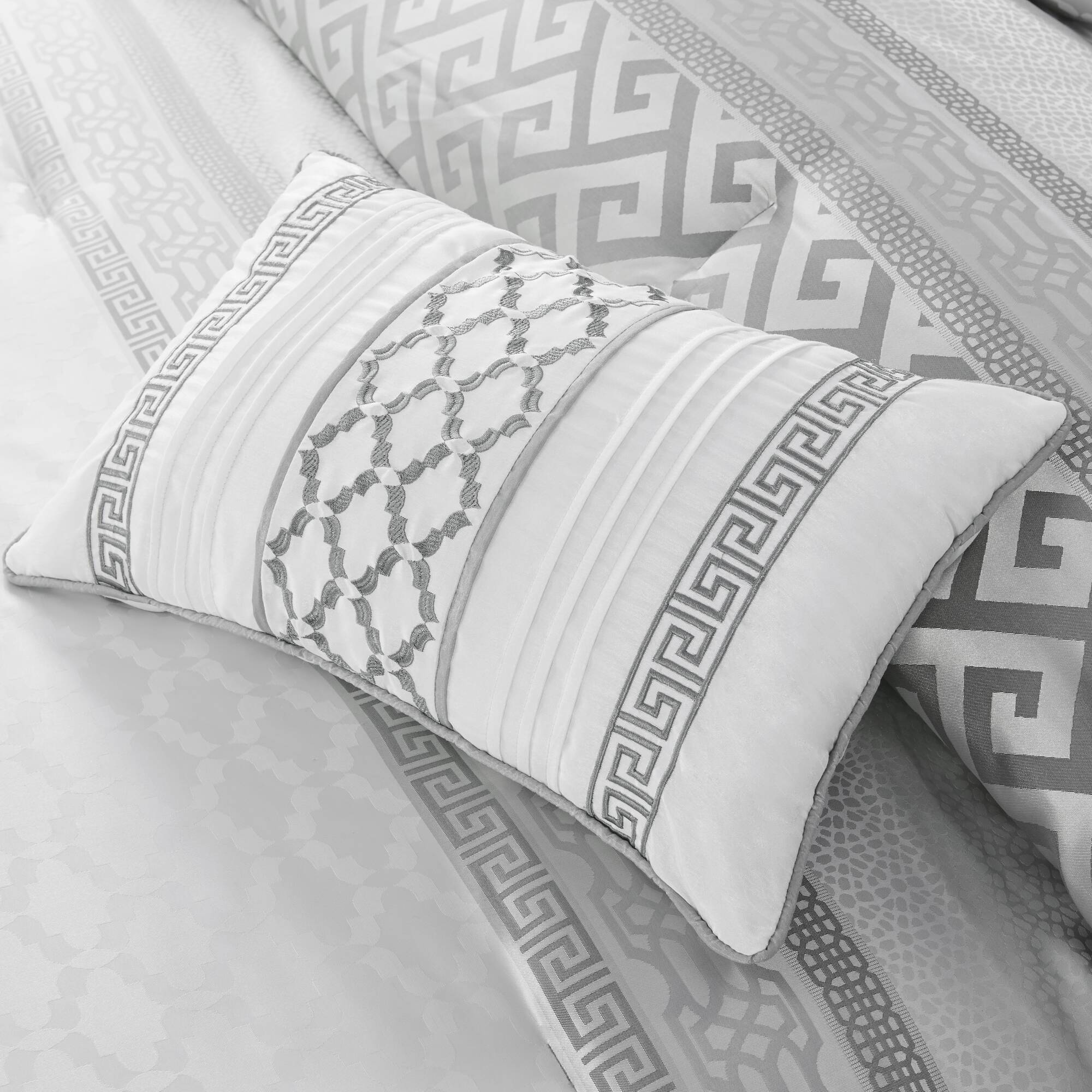 Bennett - Piece Comforter (Set of 7) - Gray